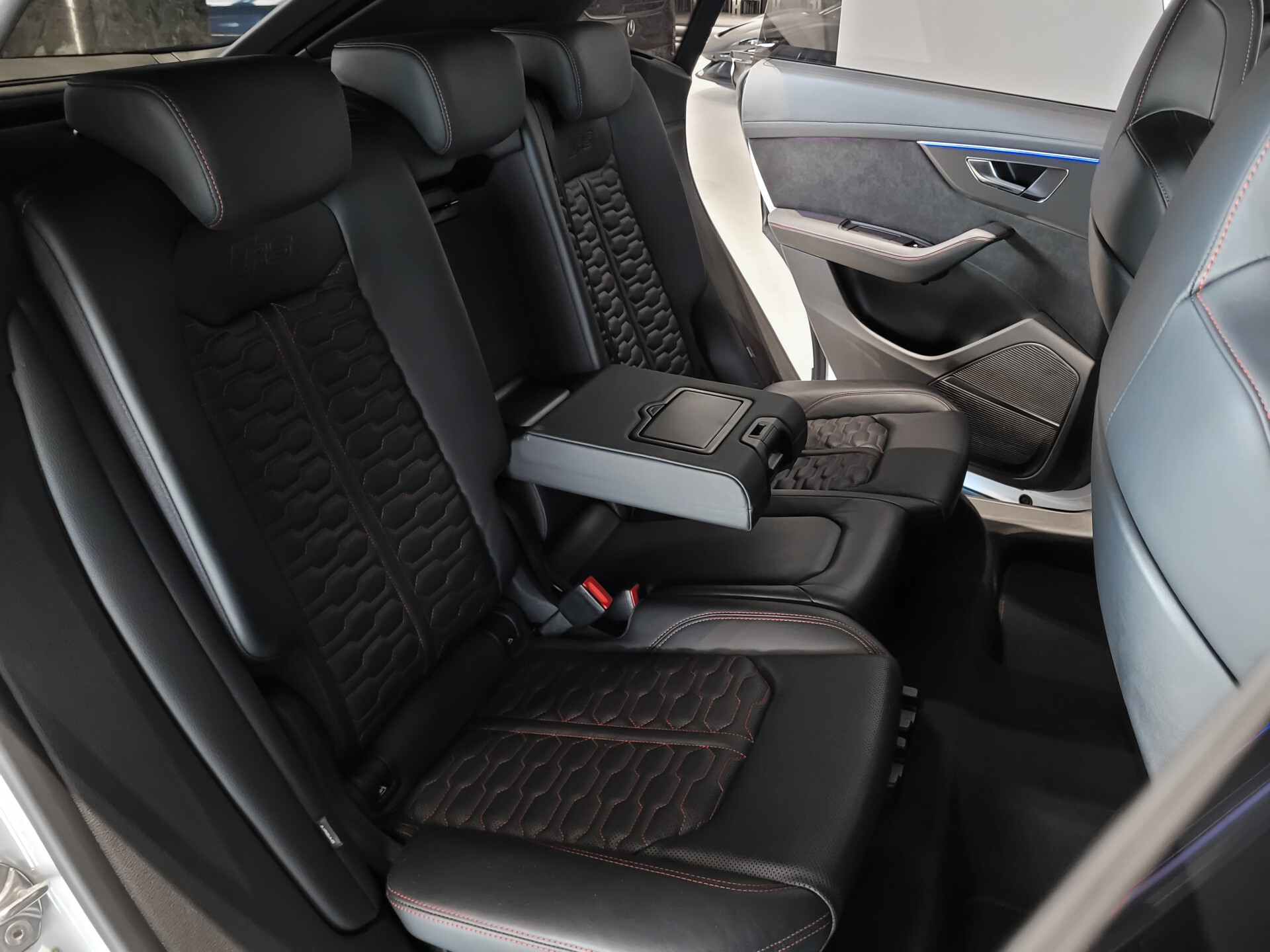 Audi RSQ8-R ABT 1 OF 125 740pk Gletscherwit metallic|Carbon|B&O|Massage|BTW Foto 7