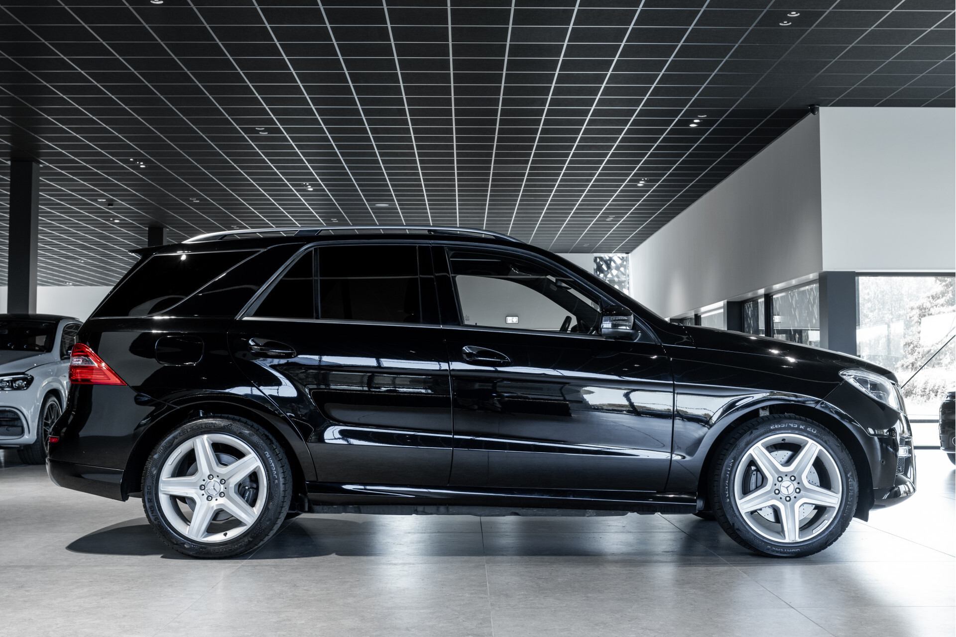 Mercedes-Benz M-Klasse 350 4-M AMG Luchtvering|ACC|Harman-Kardon|Trekhaak|Camera|Memory|Schuifdak Foto 3