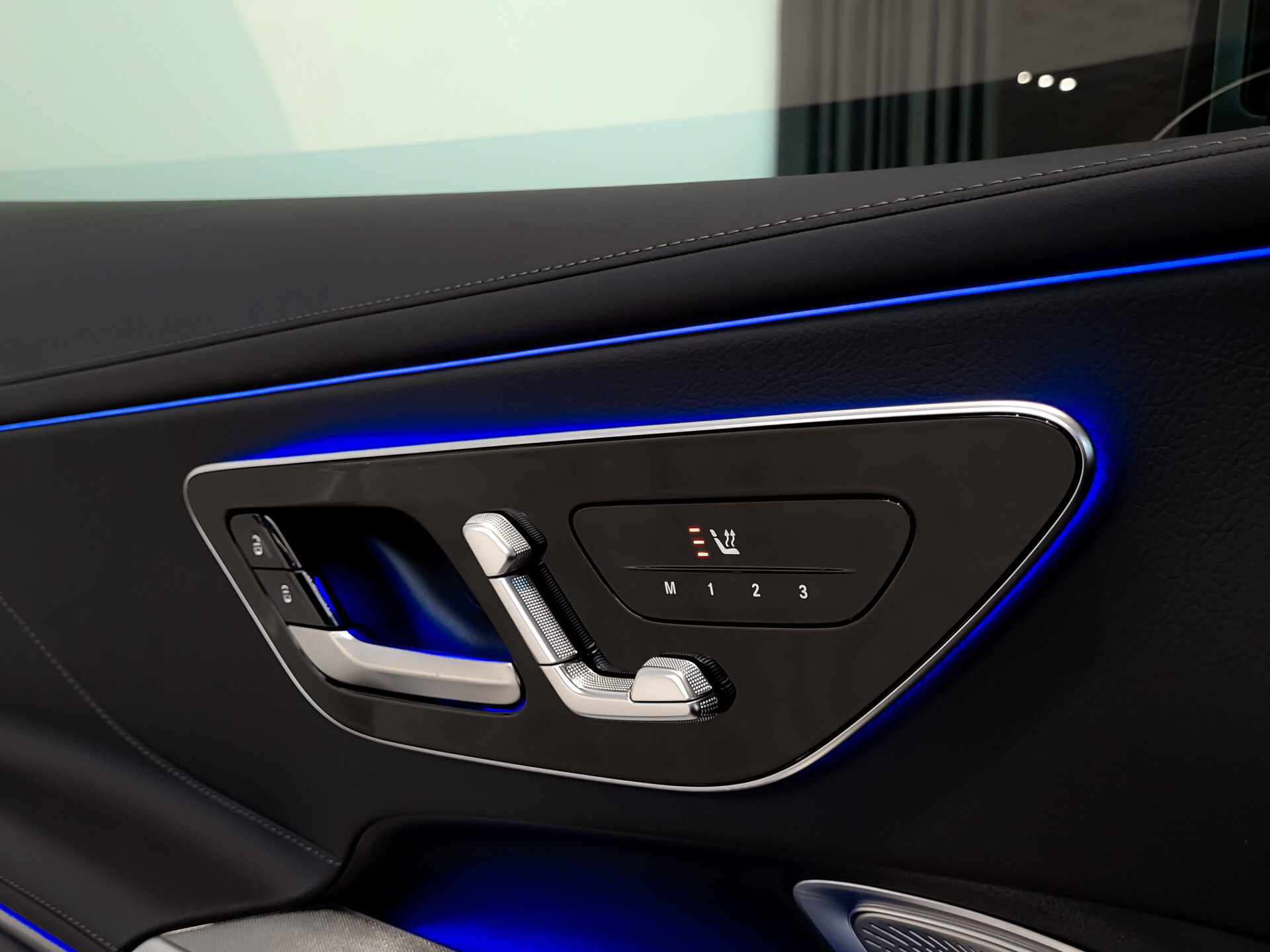 Mercedes-Benz CLE Coupé 200 AMG Night|Panorama|Distronic|Keyless|Digital Light|Burmester 3D|Mem|Verw-stuur|20" Foto 13