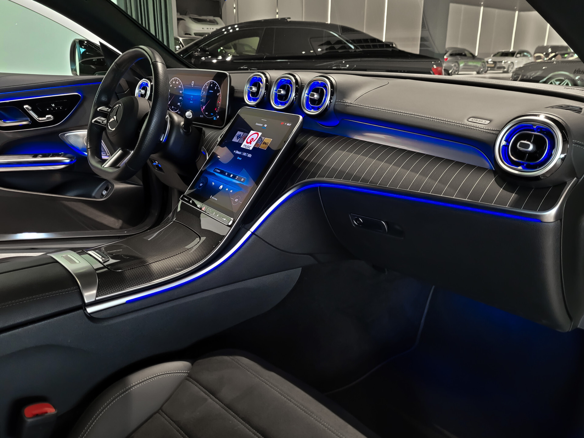 Mercedes-Benz CLE Coupé 200 AMG Night|Panorama|Distronic|Keyless|Digital Light|Burmester 3D|Mem|Verw-stuur|20" Foto 23