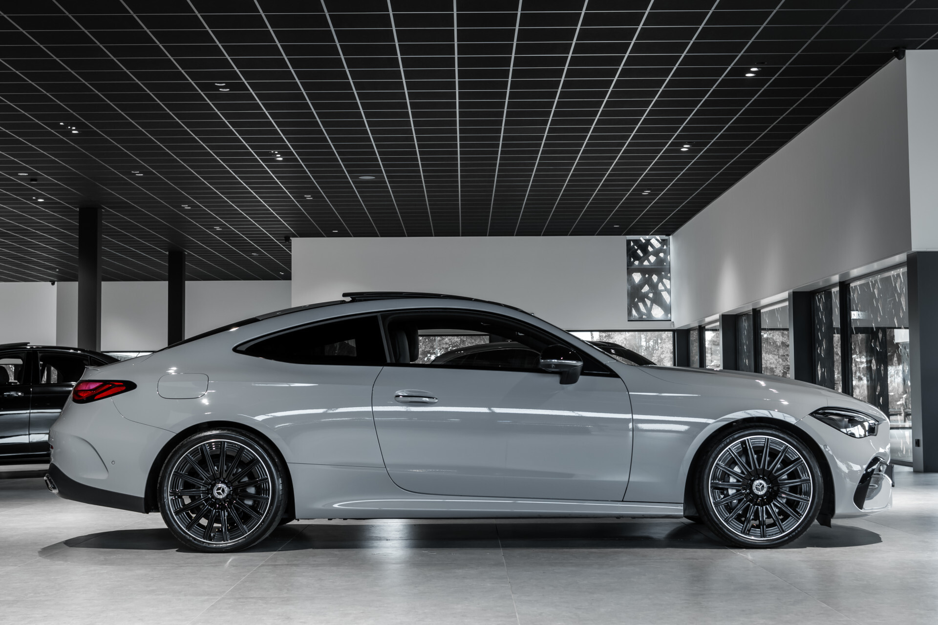 Mercedes-Benz CLE Coupé 200 AMG Night|Panorama|Distronic|Keyless|Digital Light|Burmester 3D|Mem|Verw-stuur|20" Foto 3