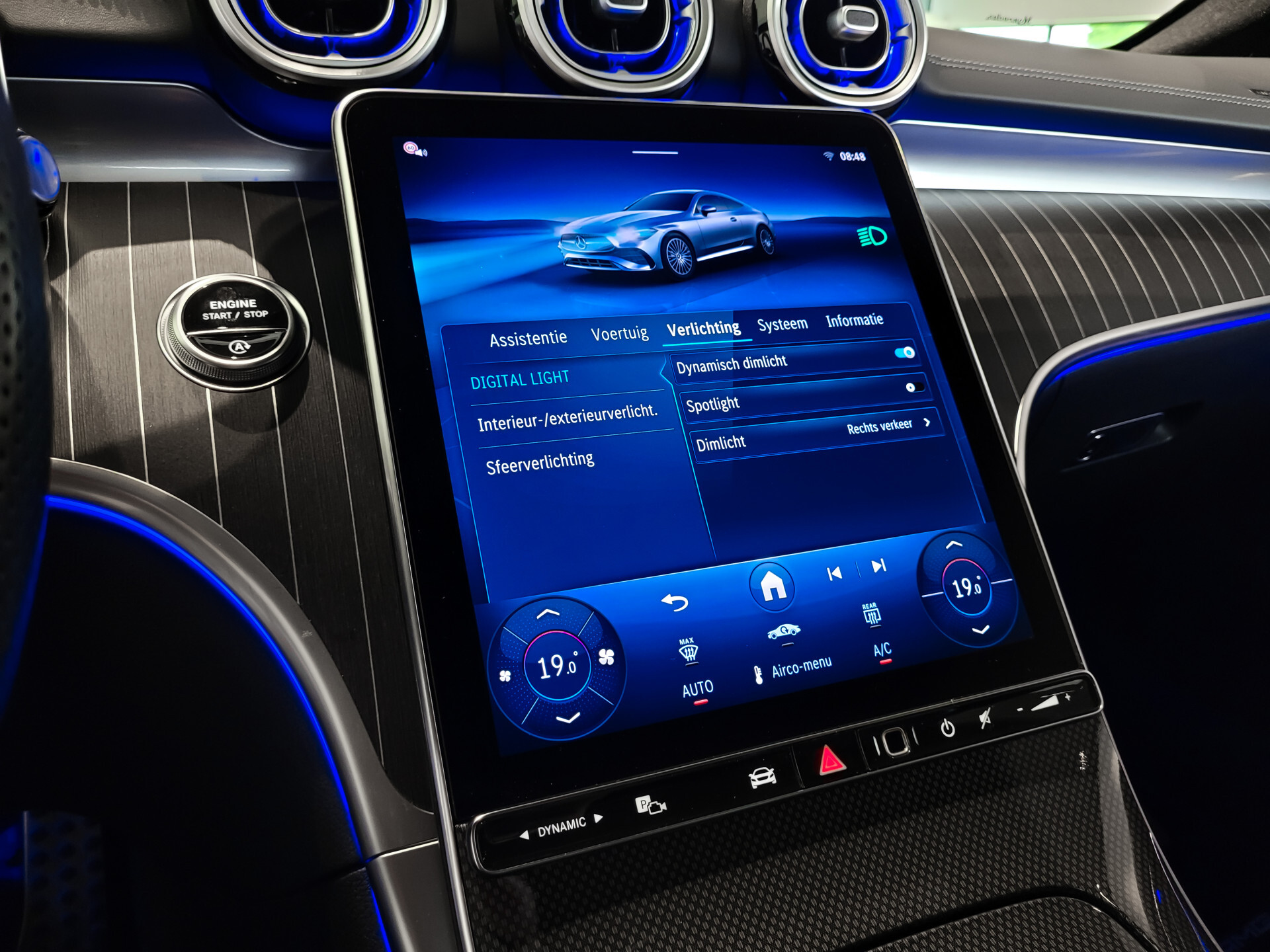 Mercedes-Benz CLE Coupé 200 AMG Night|Panorama|Distronic|Keyless|Digital Light|Burmester 3D|Mem|Verw-stuur|20" Foto 30