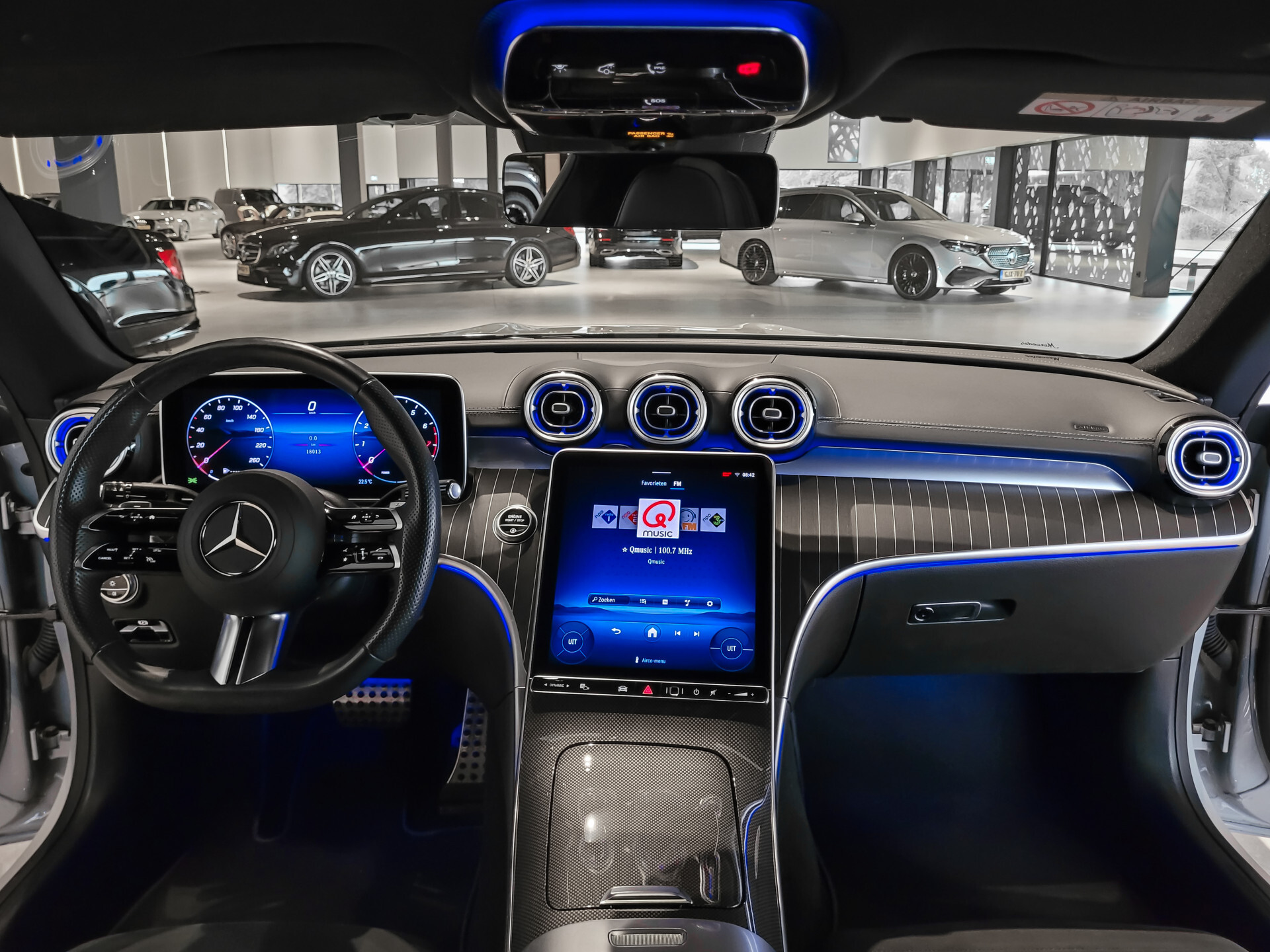 Mercedes-Benz CLE Coupé 200 AMG Night|Panorama|Distronic|Keyless|Digital Light|Burmester 3D|Mem|Verw-stuur|20" Foto 31