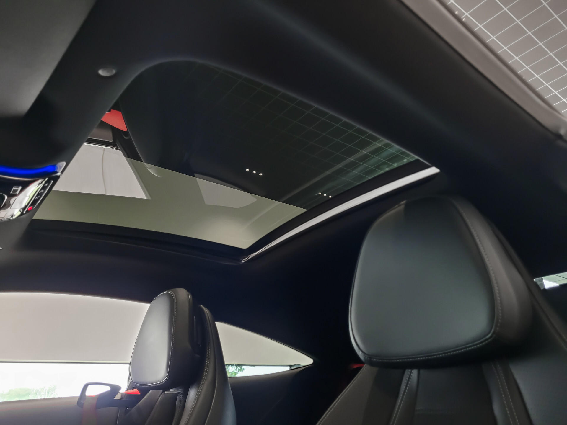 Mercedes-Benz CLE Coupé 200 AMG Night|Panorama|Distronic|Keyless|Digital Light|Burmester 3D|Mem|Verw-stuur|20" Foto 35