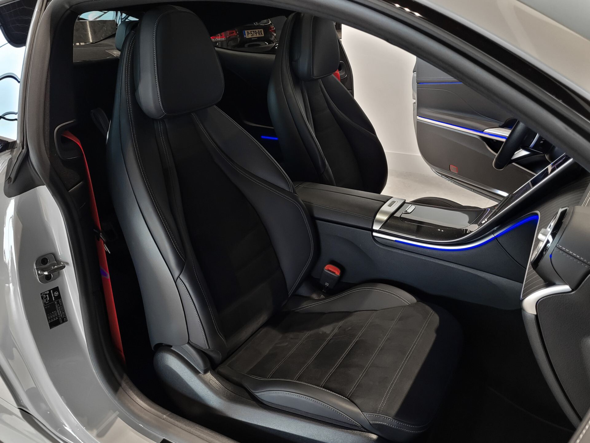 Mercedes-Benz CLE Coupé 200 AMG Night|Panorama|Distronic|Keyless|Digital Light|Burmester 3D|Mem|Verw-stuur|20" Foto 6