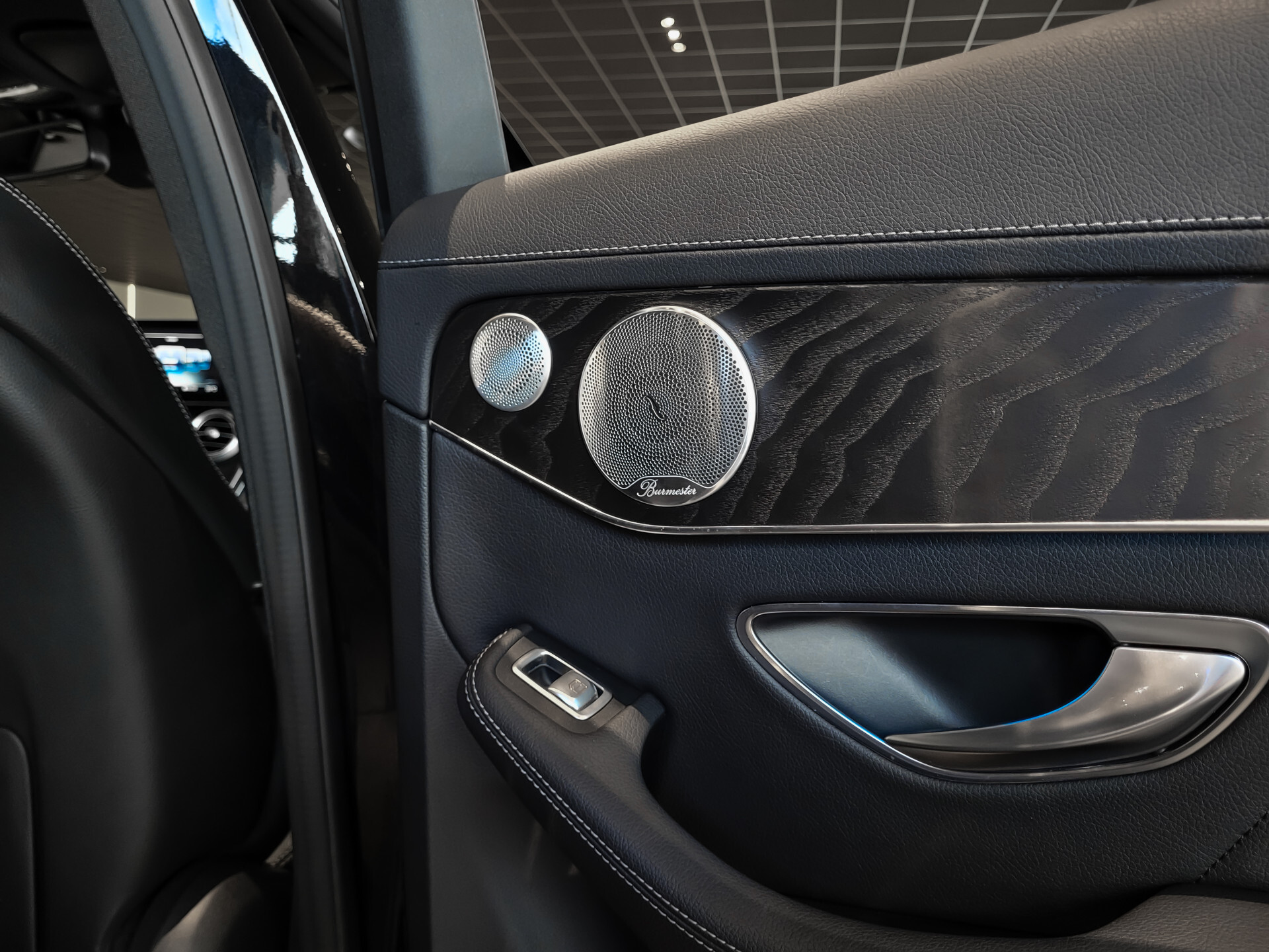 Mercedes-Benz C-Klasse 400 4-M AMG Night|Panorama|19"|Burmester|360|Distronic Foto 26