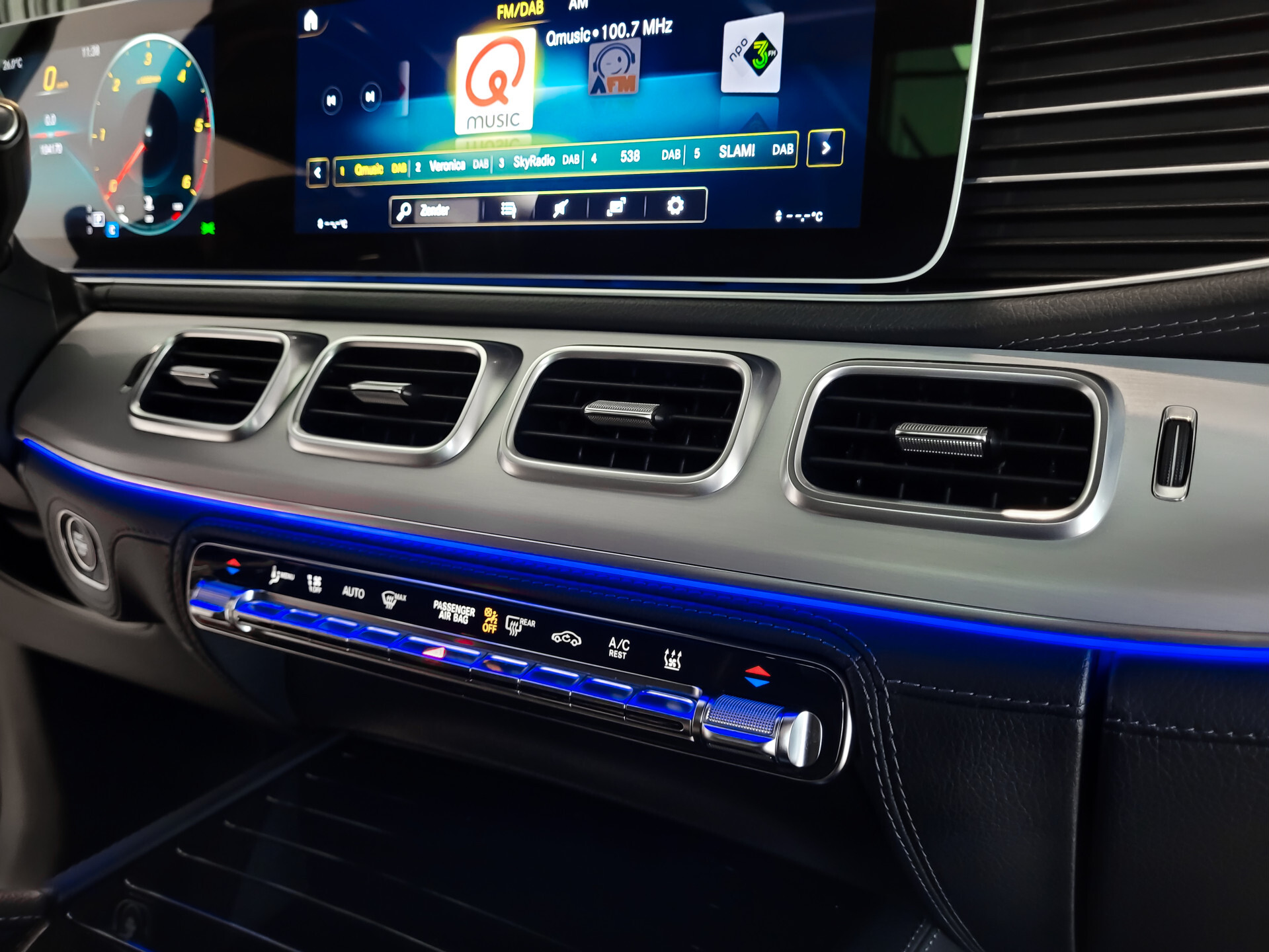Mercedes-Benz GLE 400 d 4-M AMG Night|Luchtvering|Panorama|HUD|Standkachel|Burmester|Trekhaak|22" Foto 18