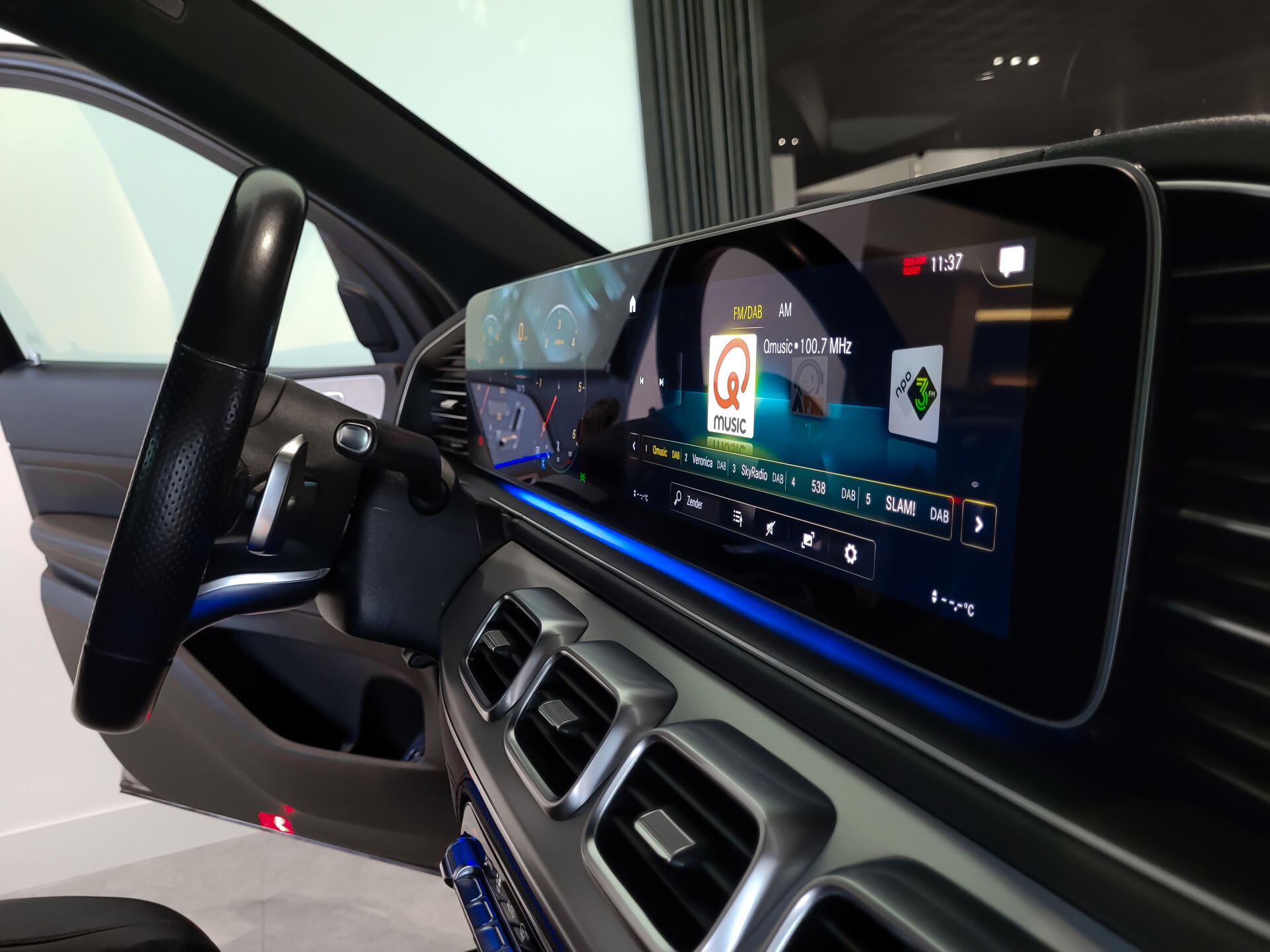 Mercedes-Benz GLE 400 d 4-M AMG Night|Luchtvering|Panorama|HUD|Standkachel|Burmester|Trekhaak|22" Foto 26