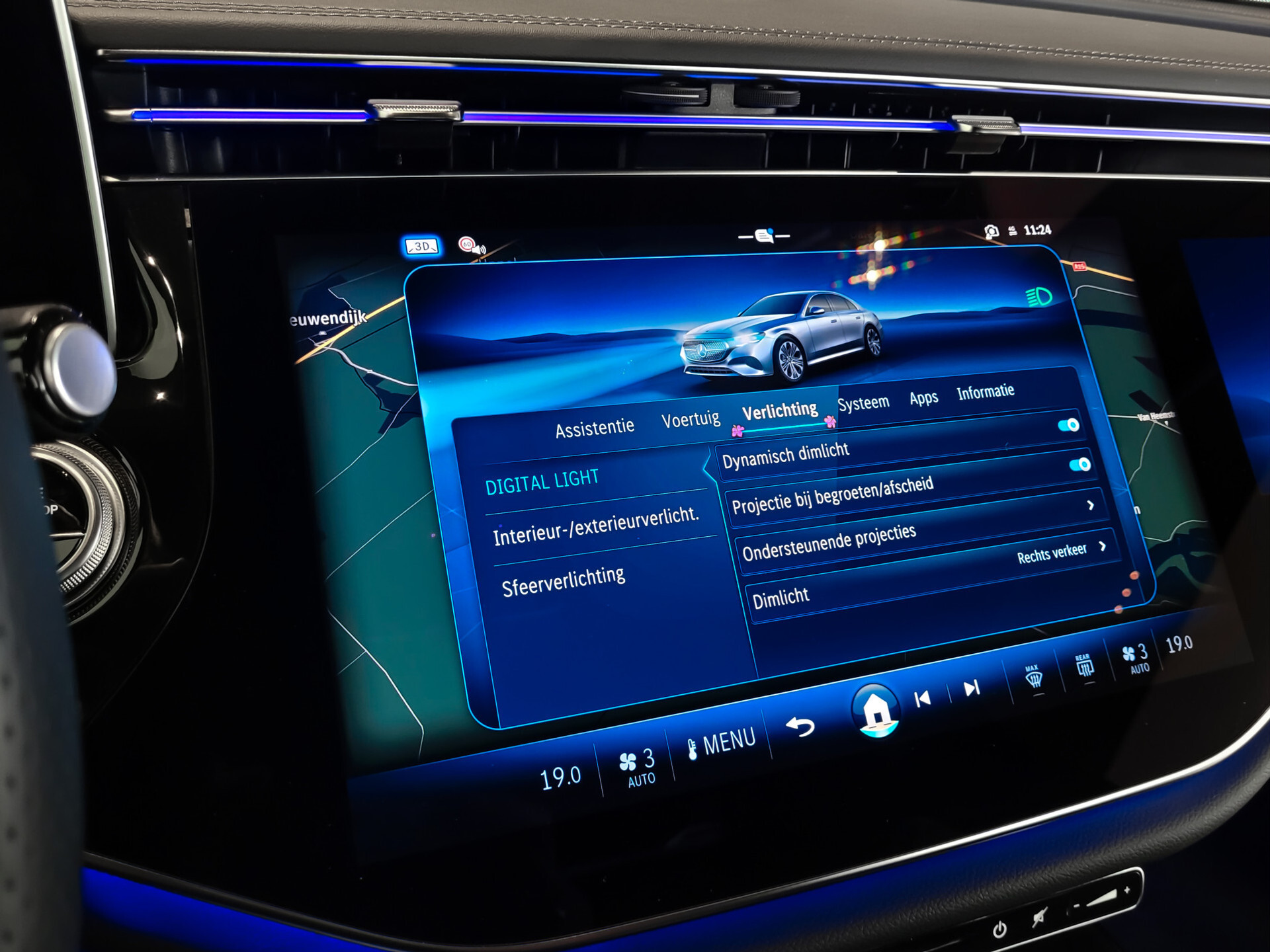 Mercedes-Benz E-Klasse 400 e 4-M AMG Luchtvering|Achterasbesturing|Superscreen|Keyless|Stoelkoeling|HUD|Digital Light Foto 15