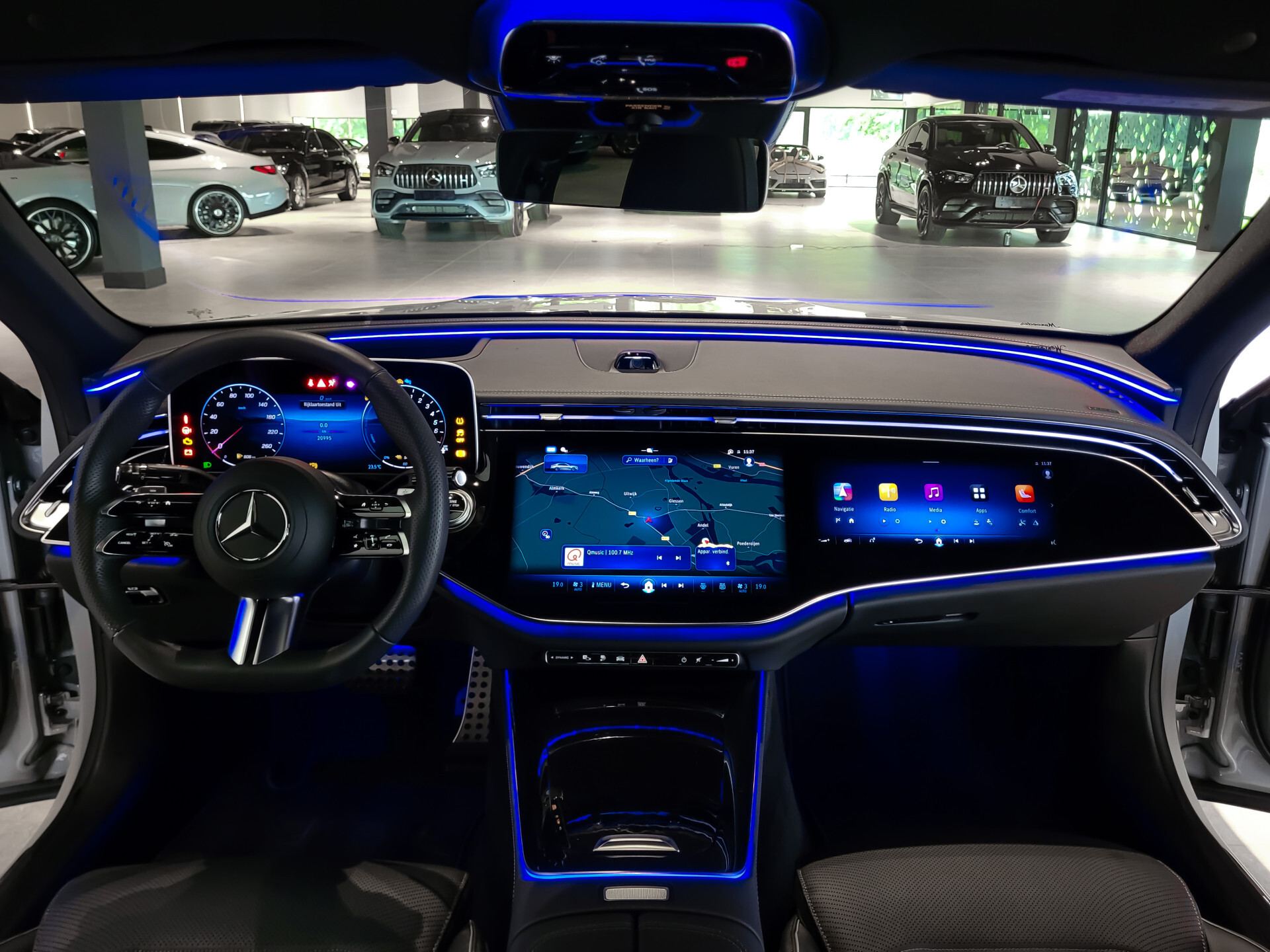 Mercedes-Benz E-Klasse 400 e 4-M AMG Luchtvering|Achterasbesturing|Superscreen|Keyless|Stoelkoeling|HUD|Digital Light Foto 20