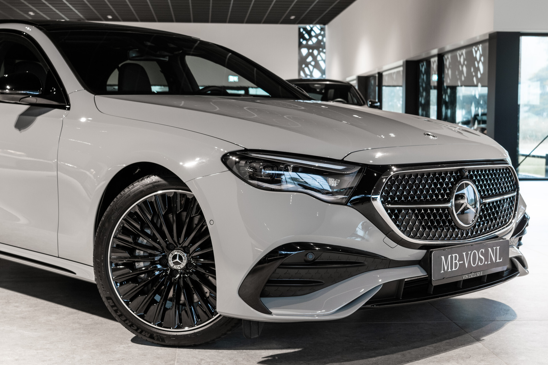 Mercedes-Benz E-Klasse 400 e 4-M AMG Luchtvering|Achterasbesturing|Superscreen|Keyless|Stoelkoeling|HUD|Digital Light Foto 38