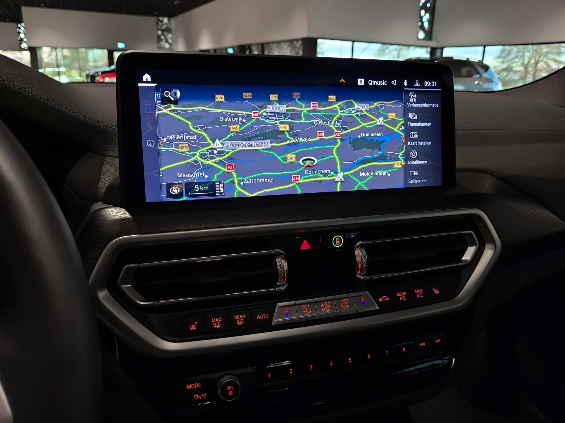 BMW iX3 FACELIFT M Sport High Executive 80 kWh Shadow|Driving Assistant|Keyless|HUD|Laser|Harman-Kardon|Pano|Sfeerverlichting Foto 13