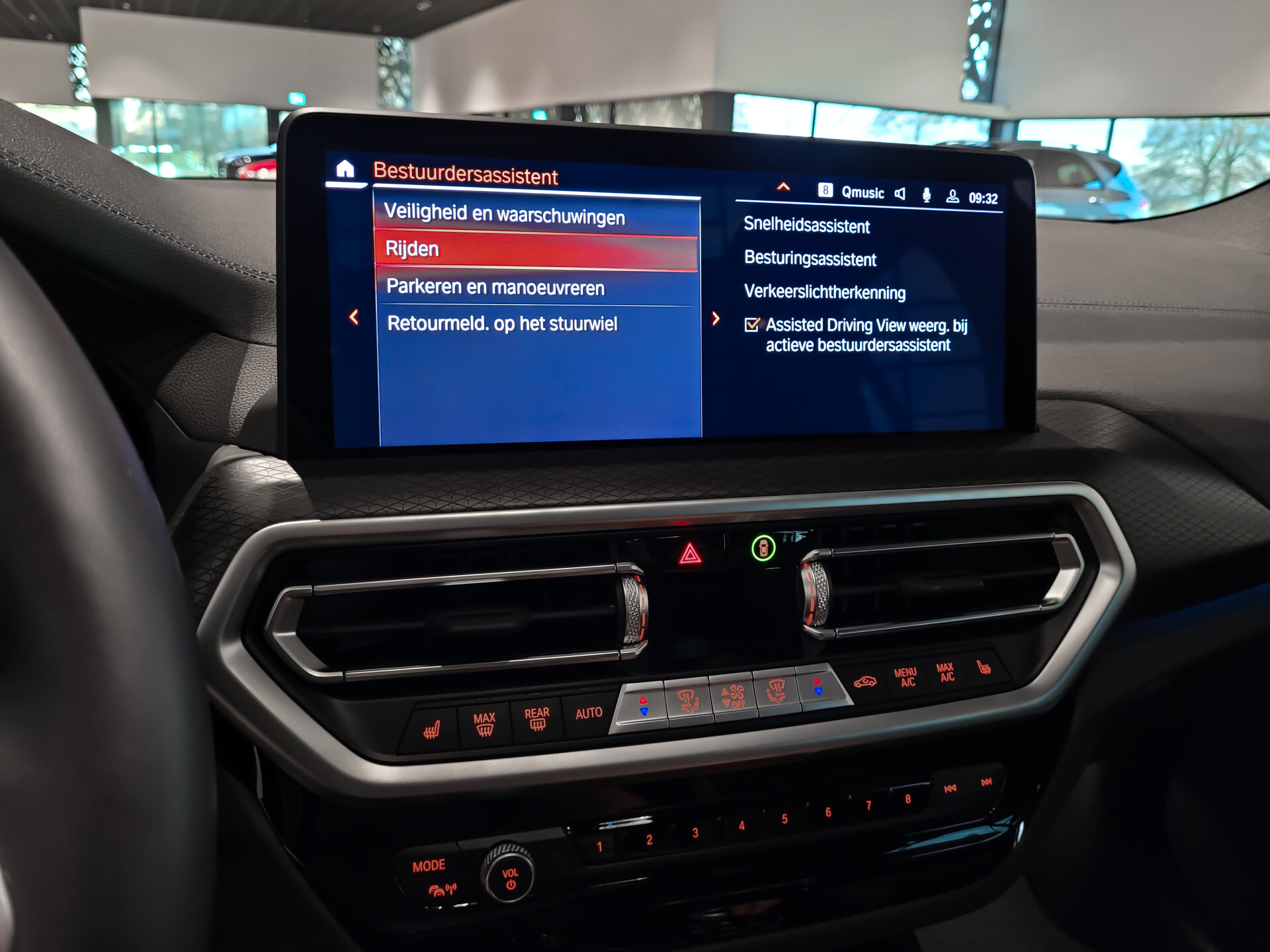 BMW iX3 FACELIFT M Sport High Executive 80 kWh Shadow|Driving Assistant|Keyless|HUD|Laser|Harman-Kardon|Pano|Sfeerverlichting Foto 19