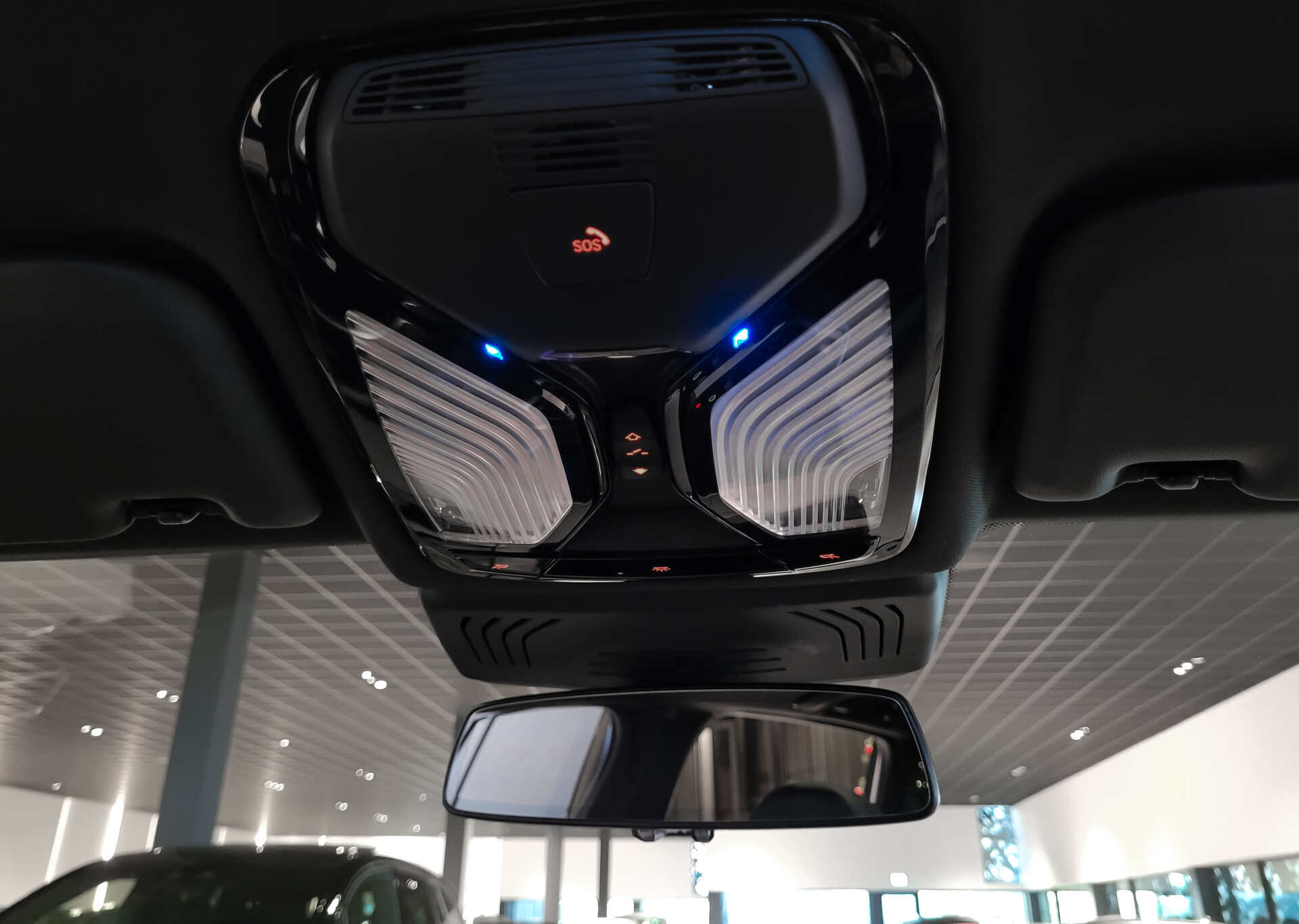 BMW iX3 FACELIFT M Sport High Executive 80 kWh Shadow|Driving Assistant|Keyless|HUD|Laser|Harman-Kardon|Pano|Sfeerverlichting Foto 33