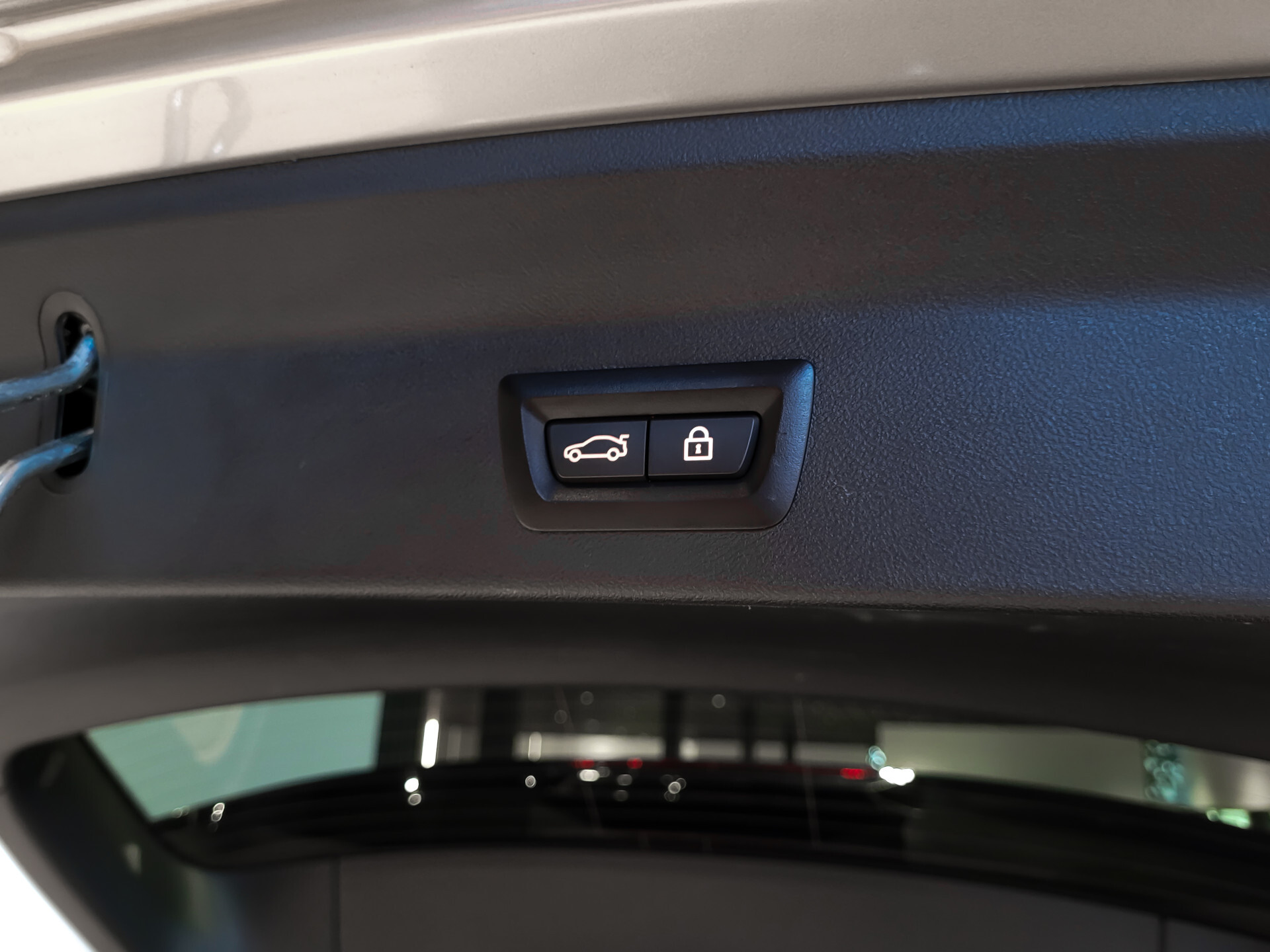 BMW iX3 FACELIFT M Sport High Executive 80 kWh Shadow|Driving Assistant|Keyless|HUD|Laser|Harman-Kardon|Pano|Sfeerverlichting Foto 35