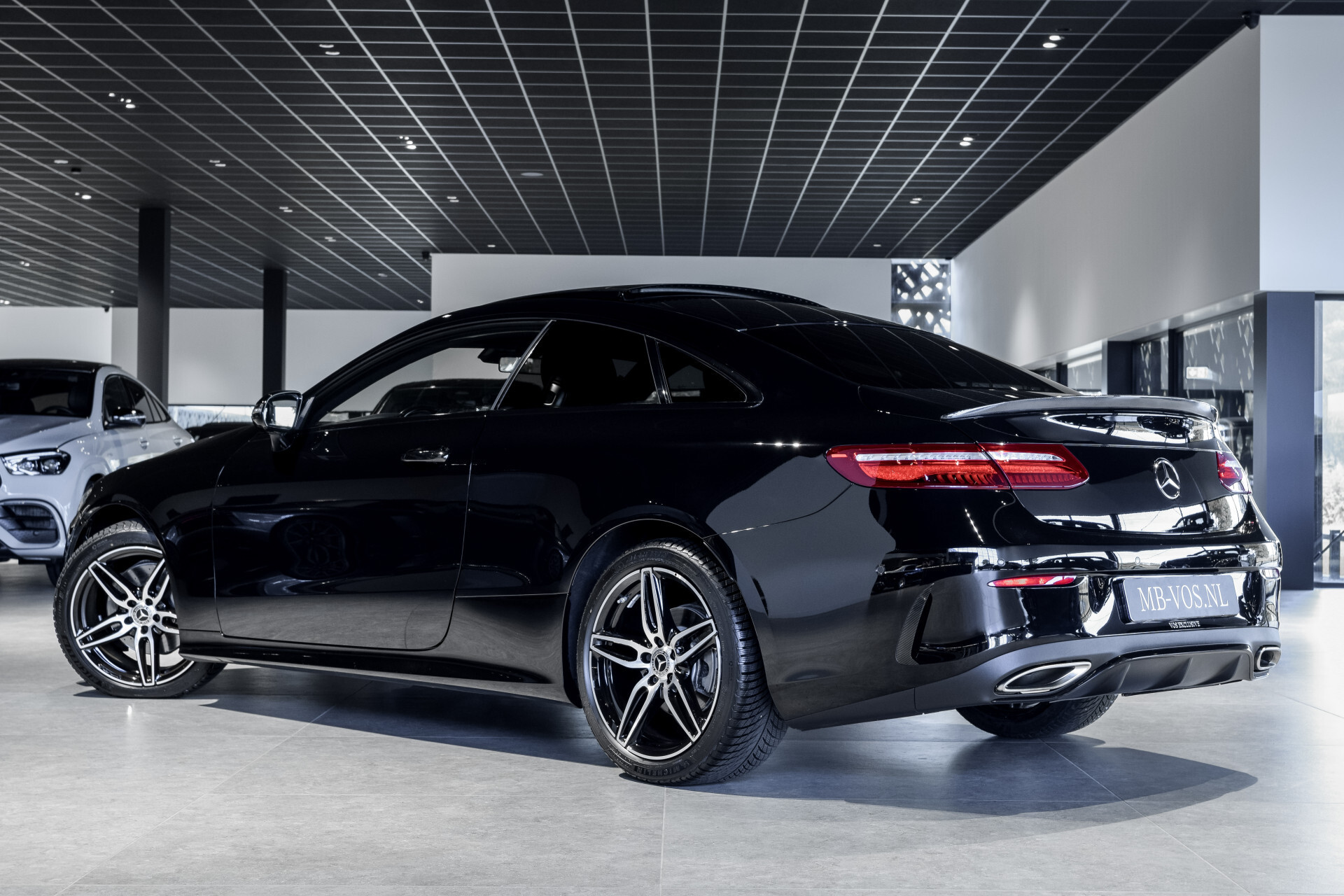 Mercedes-Benz E-Klasse Coupé 200 AMG Night|Panorama|Widescreen|Camera|Carplay|Ambient|New Service Aut9 Foto 2