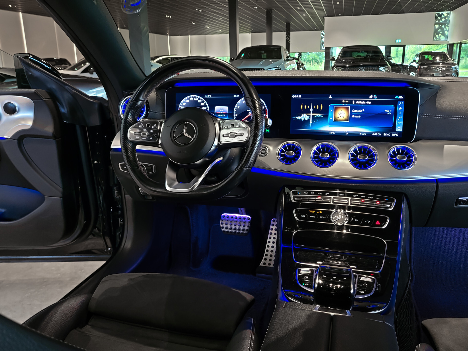 Mercedes-Benz E-Klasse Coupé 200 AMG Night|Panorama|Widescreen|Camera|Carplay|Ambient|New Service Aut9 Foto 23