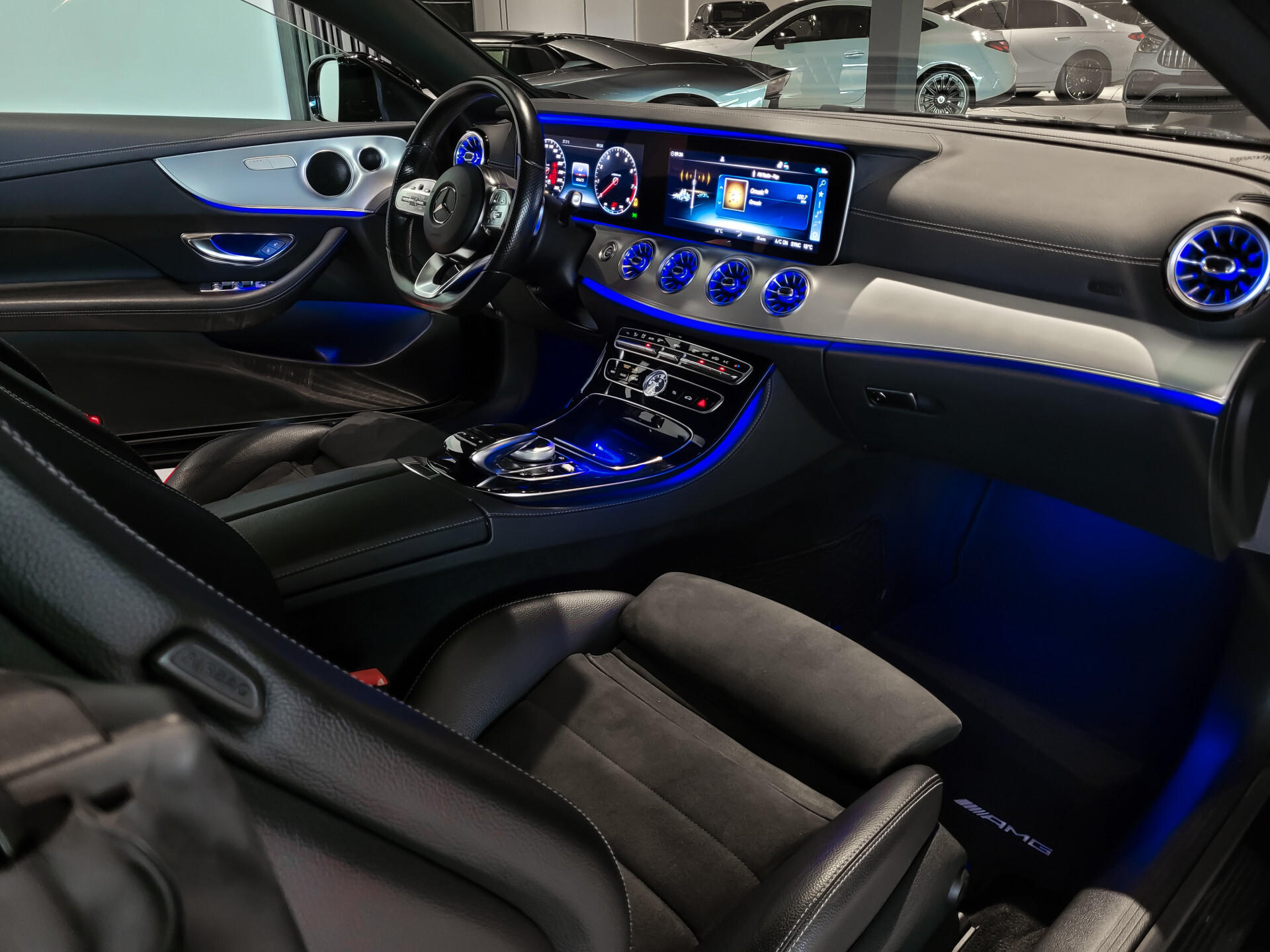 Mercedes-Benz E-Klasse Coupé 200 AMG Night|Panorama|Widescreen|Camera|Carplay|Ambient|New Service Aut9 Foto 25