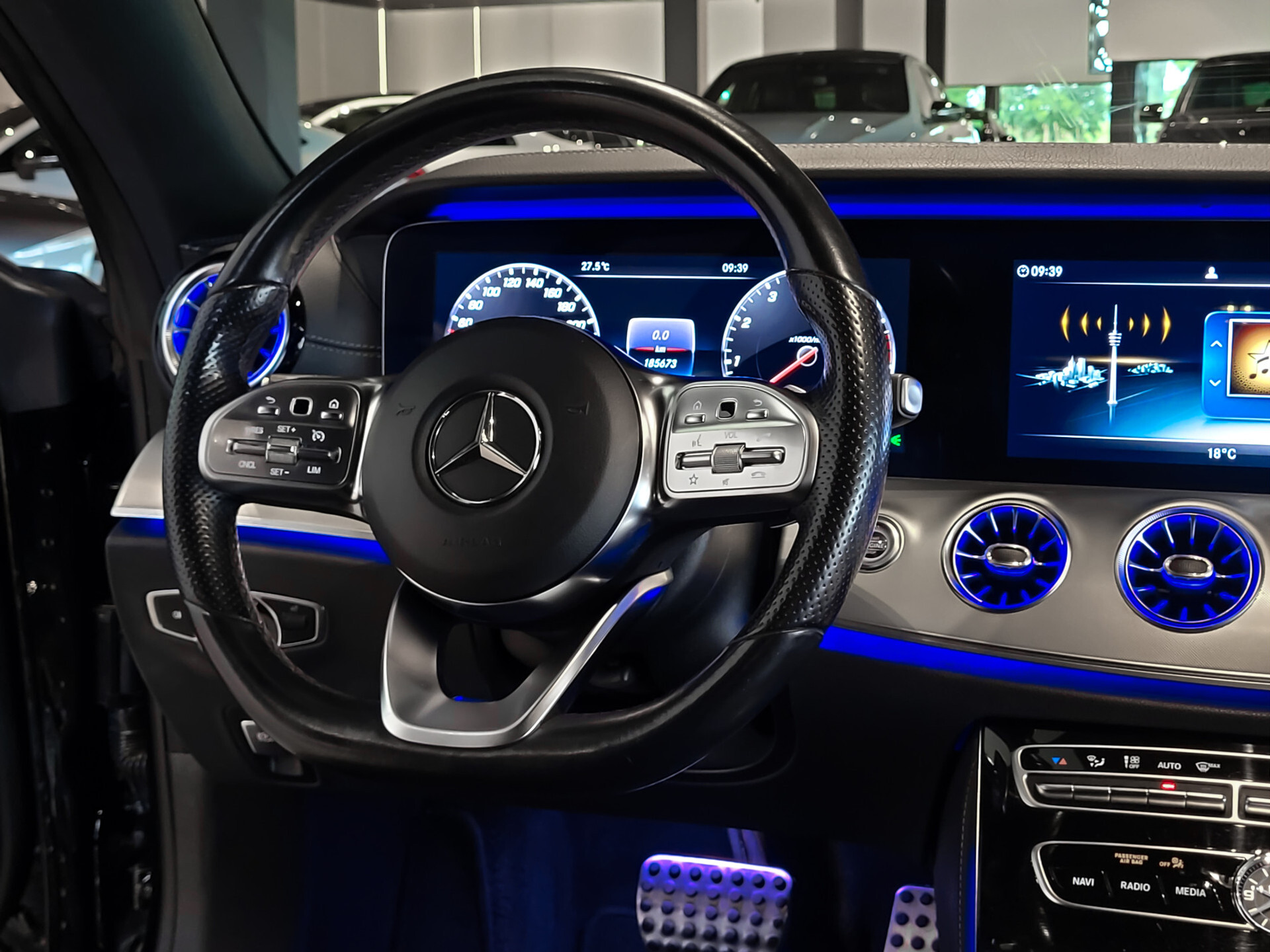 Mercedes-Benz E-Klasse Coupé 200 AMG Night|Panorama|Widescreen|Camera|Carplay|Ambient|New Service Aut9 Foto 26