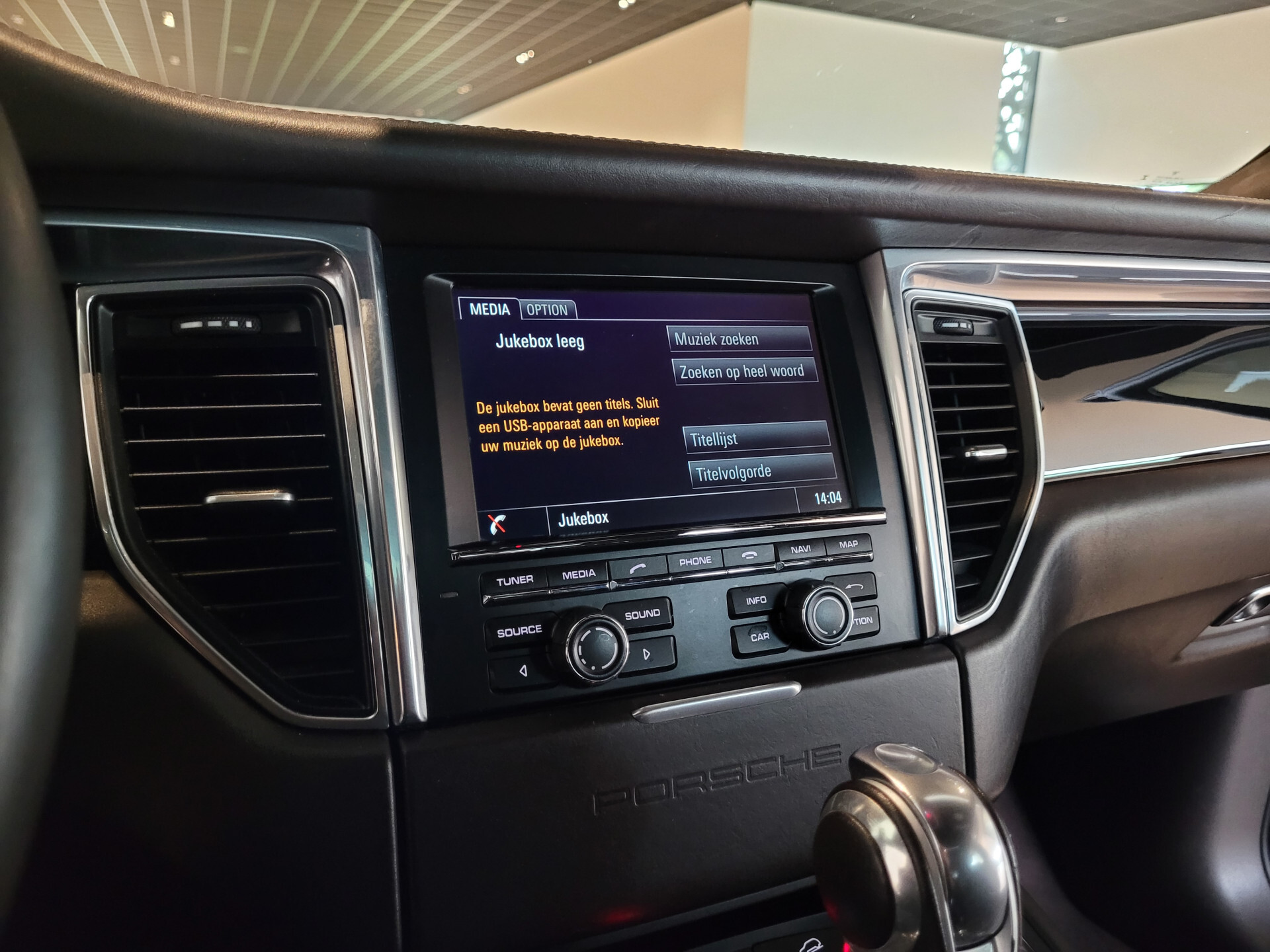 Porsche Macan 3.6 Turbo 400pk Luchtvering|Panorama|18-voudige stoelen|Bose|1ste eigenaar|NL Auto|Volleder Foto 11