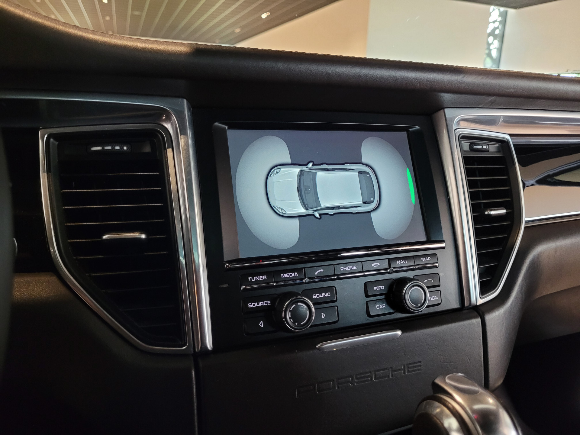 Porsche Macan 3.6 Turbo 400pk Luchtvering|Panorama|18-voudige stoelen|Bose|1ste eigenaar|NL Auto|Volleder Foto 17