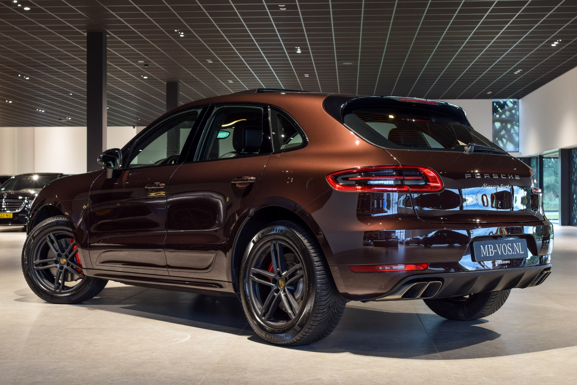 Porsche Macan 3.6 Turbo 400pk Luchtvering|Panorama|18-voudige stoelen|Bose|1ste eigenaar|NL Auto|Volleder Foto 2