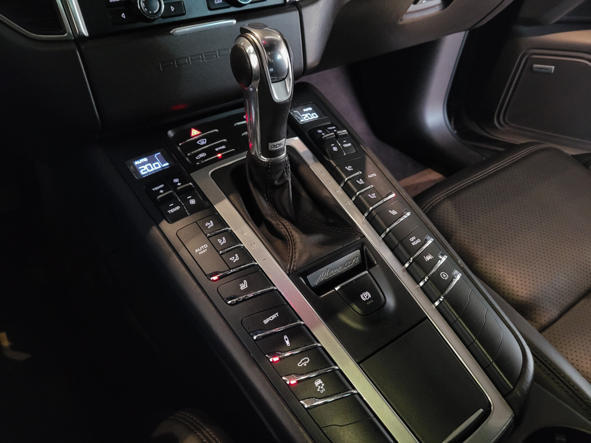 Porsche Macan 3.6 Turbo 400pk Luchtvering|Panorama|18-voudige stoelen|Bose|1ste eigenaar|NL Auto|Volleder Foto 20
