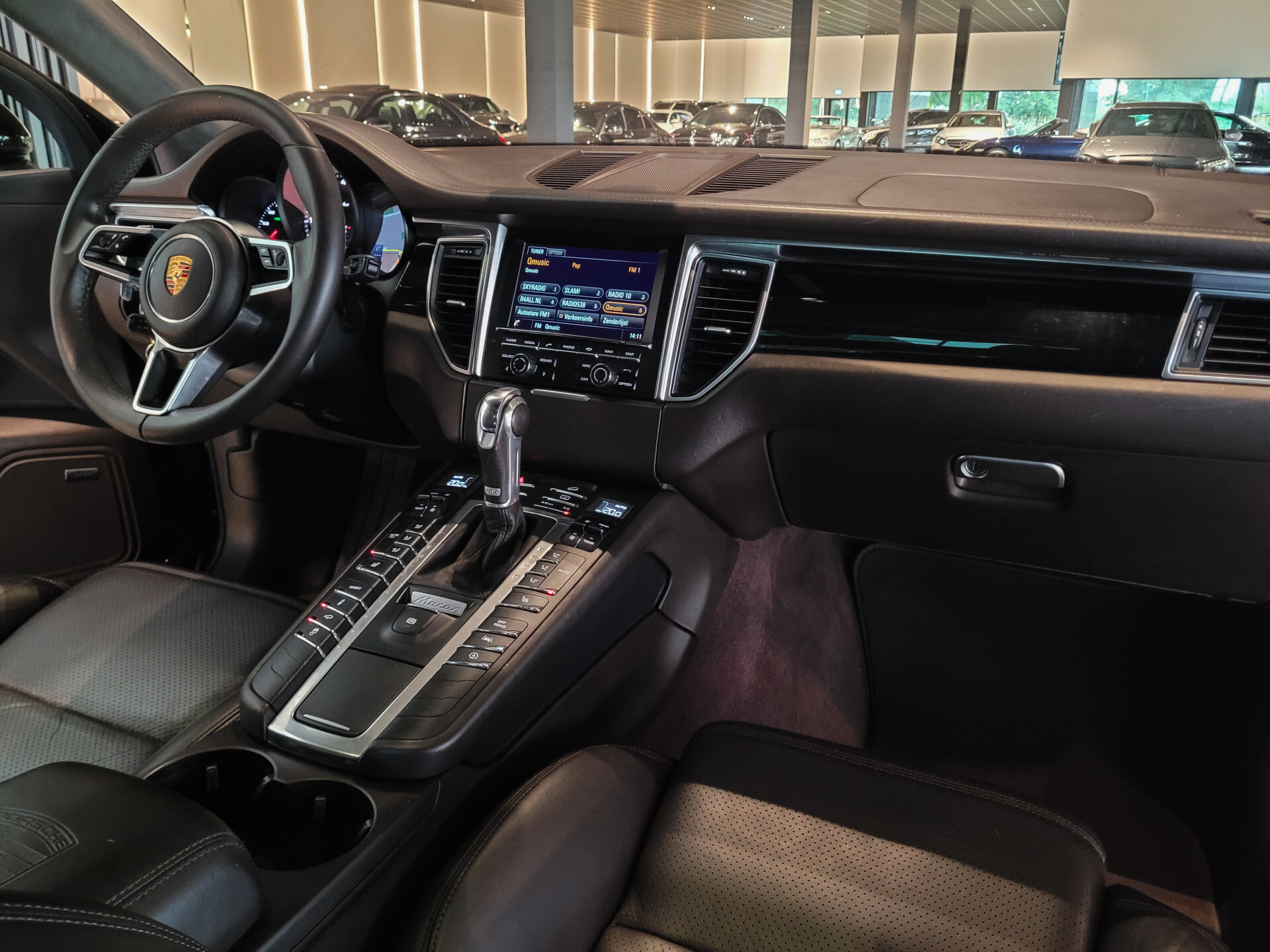 Porsche Macan 3.6 Turbo 400pk Luchtvering|Panorama|18-voudige stoelen|Bose|1ste eigenaar|NL Auto|Volleder Foto 21