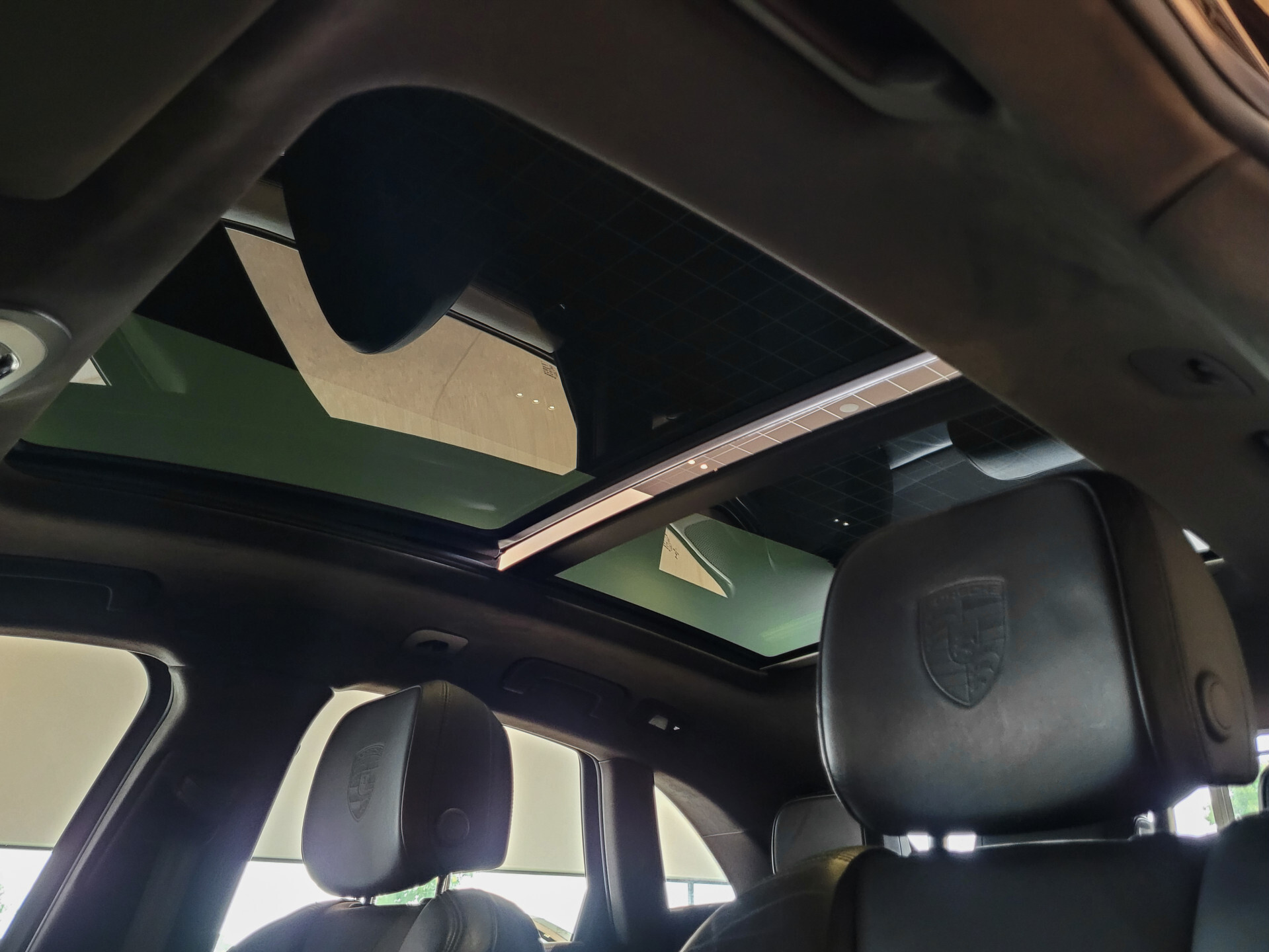 Porsche Macan 3.6 Turbo 400pk Luchtvering|Panorama|18-voudige stoelen|Bose|1ste eigenaar|NL Auto|Volleder Foto 22