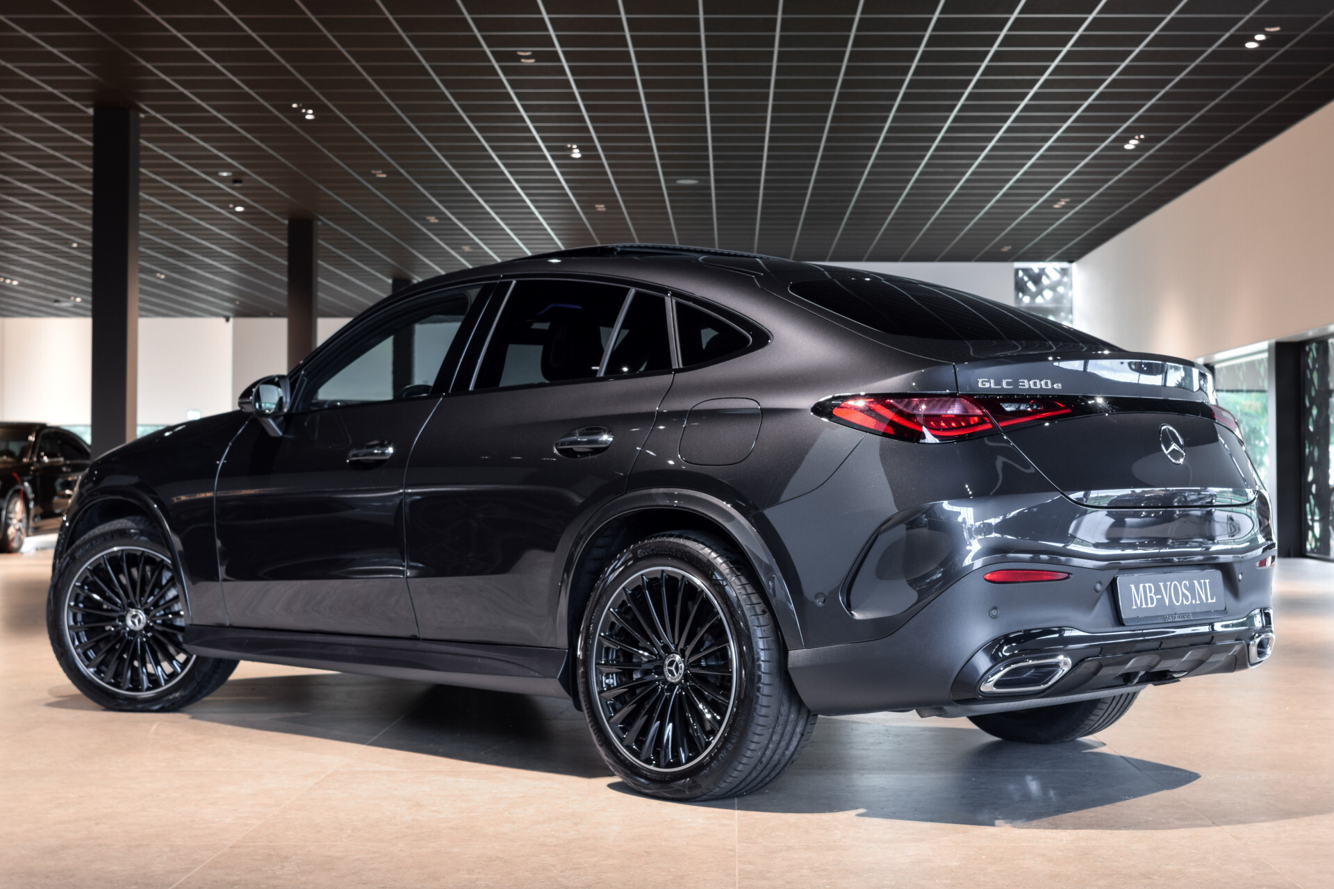 Mercedes-Benz GLC Coupé 300e 4-M AMG|Luchtvering|Achterassturing|ACC|Keyless|360|Mem|Burmester|Night|20"|Night|Trekhaak|Premium Plus Foto 2