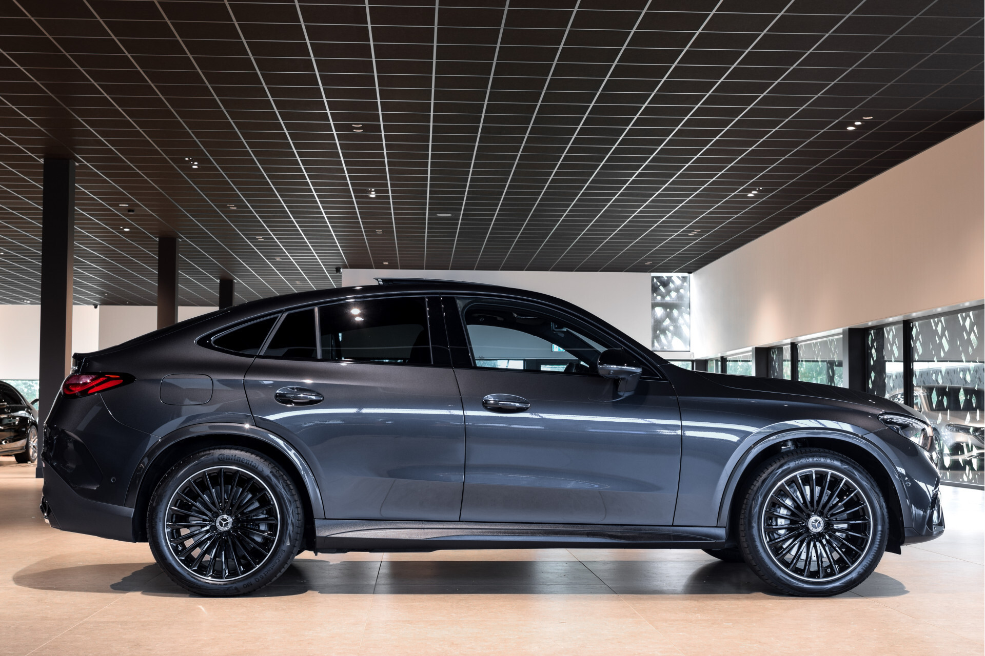 Mercedes-Benz GLC Coupé 300e 4-M AMG|Luchtvering|Achterassturing|ACC|Keyless|360|Mem|Burmester|Night|20"|Night|Trekhaak|Premium Plus Foto 3