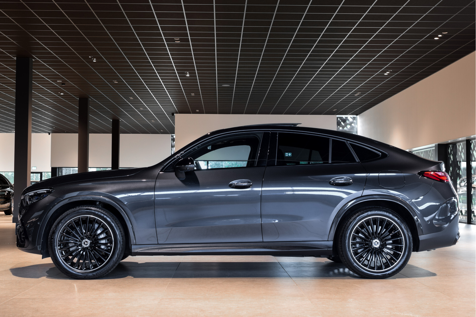 Mercedes-Benz GLC Coupé 300e 4-M AMG|Luchtvering|Achterassturing|ACC|Keyless|360|Mem|Burmester|Night|20"|Night|Trekhaak|Premium Plus Foto 4