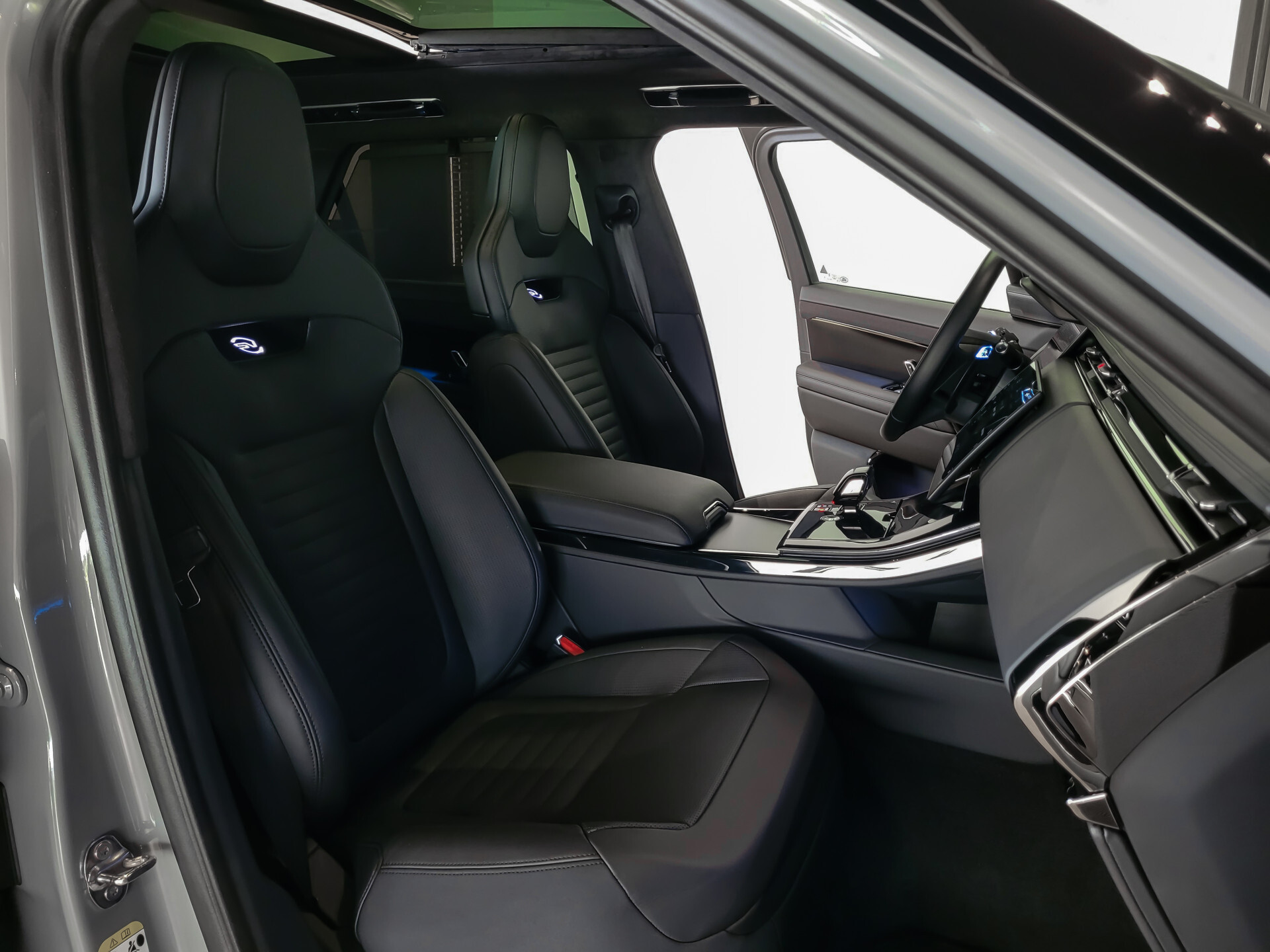 Land Rover Range Rover Sport 4.4 P635 SV Edition Two Carbon wheels|Ceramic Brakes|NL auto Foto 6