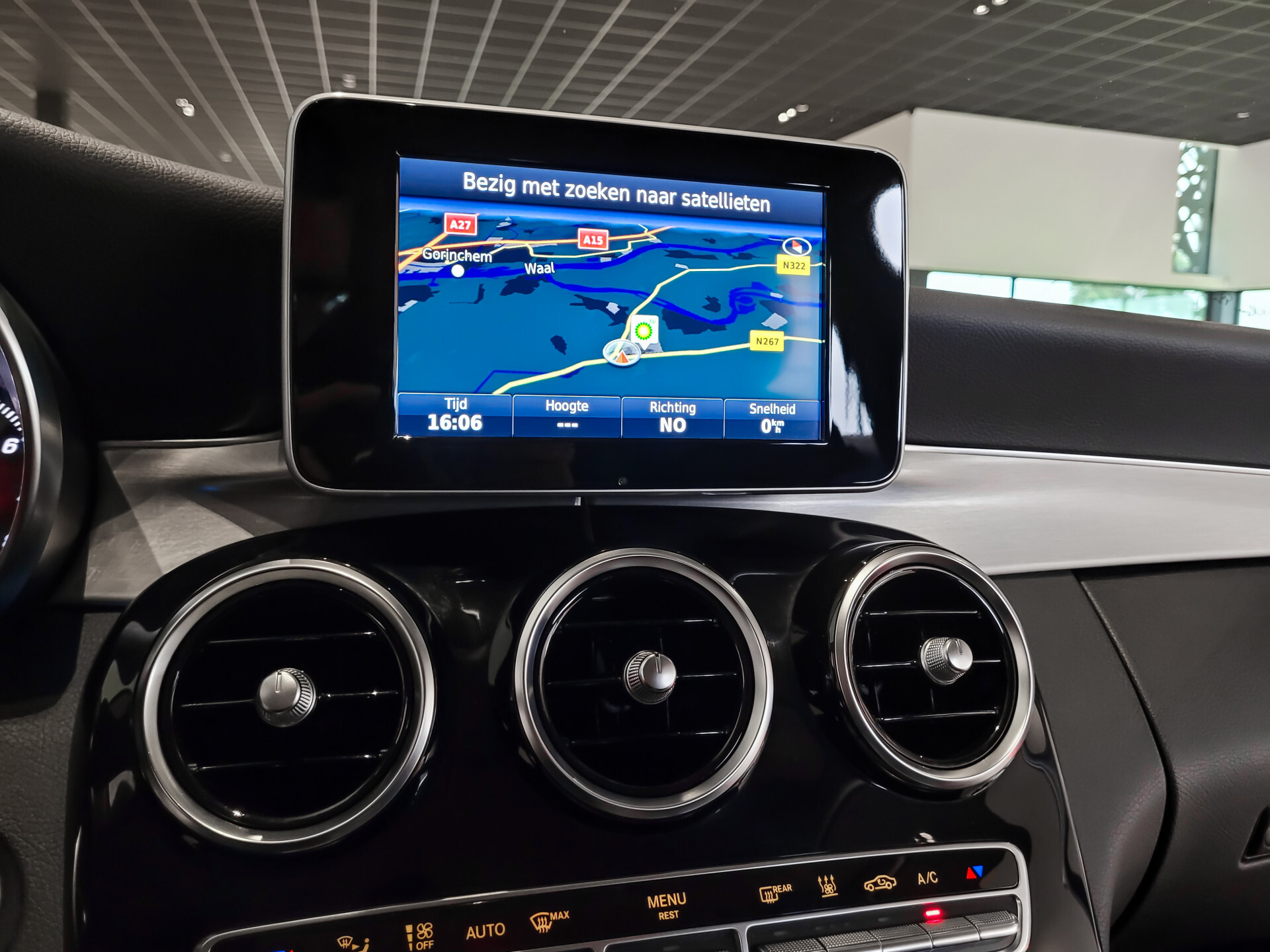 Mercedes-Benz C-Klasse Estate 350 e Avantgarde Airmatic|Camera|Verw-stoelen|Sfeerverlichting|Aut-kofferklep|New Service Foto 11