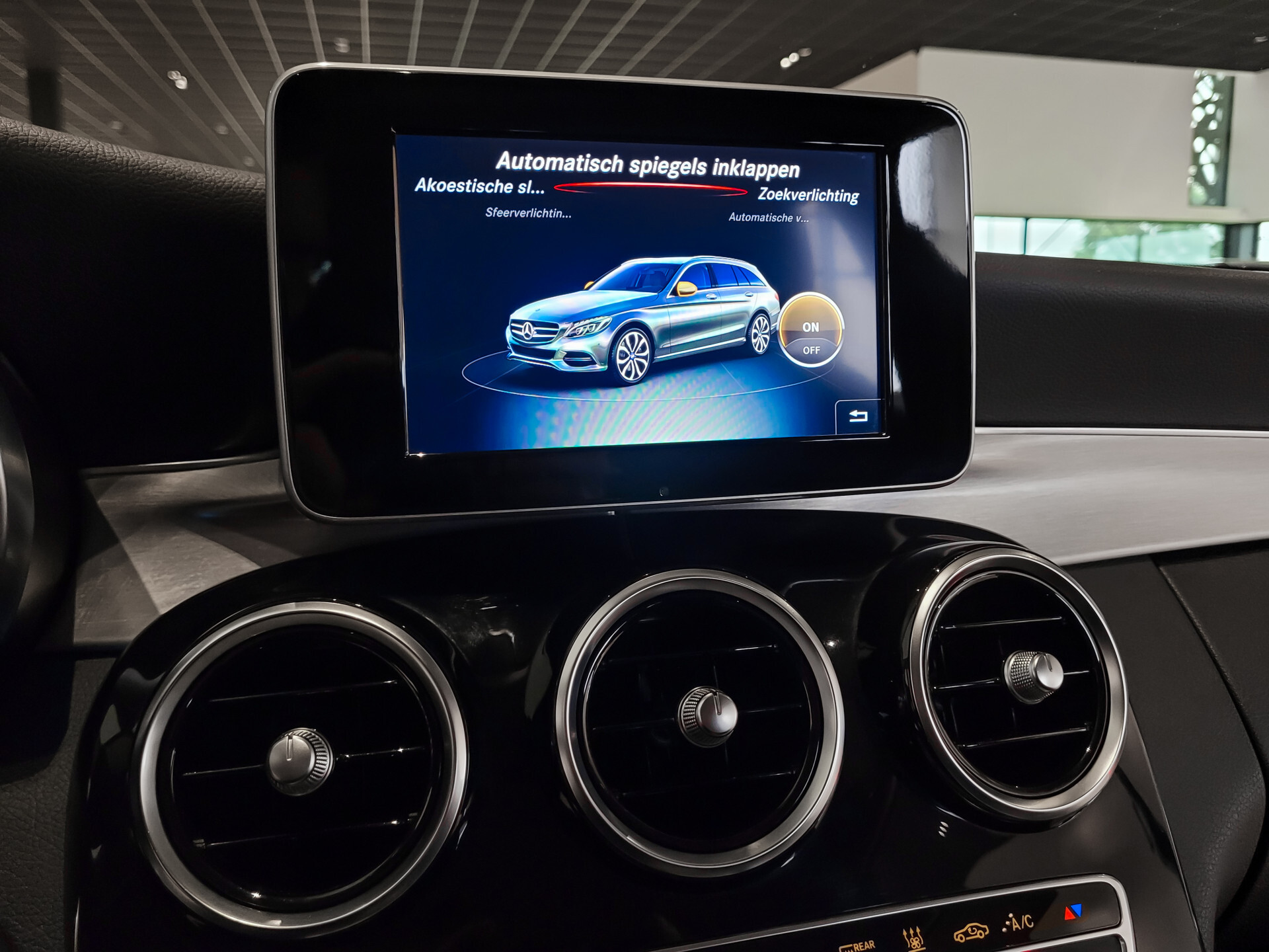 Mercedes-Benz C-Klasse Estate 350 e Avantgarde Airmatic|Camera|Verw-stoelen|Sfeerverlichting|Aut-kofferklep|New Service Foto 17