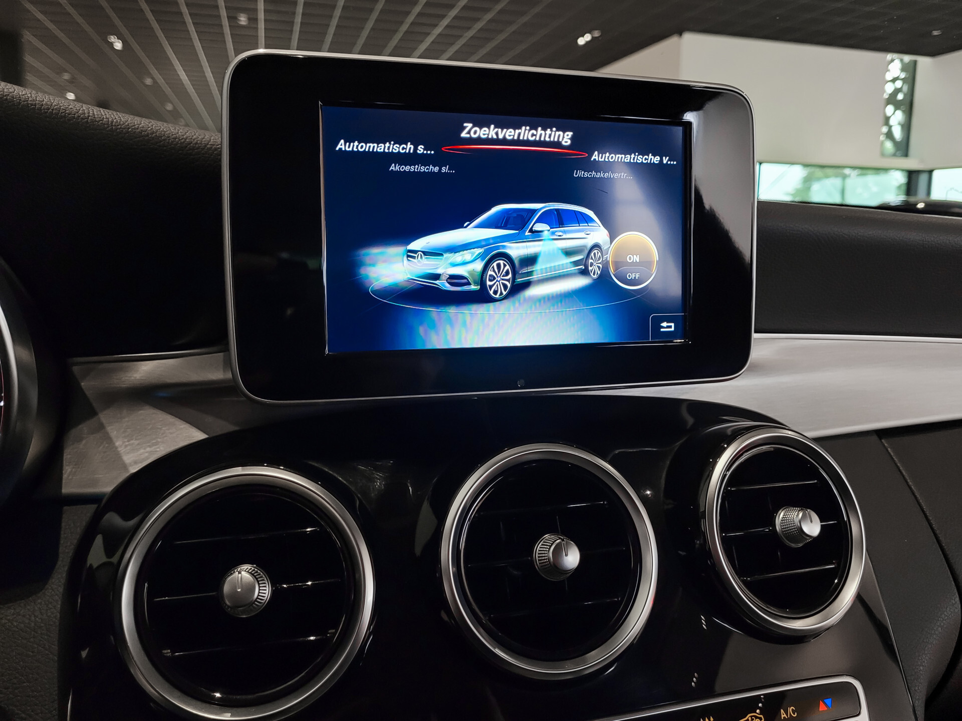 Mercedes-Benz C-Klasse Estate 350 e Avantgarde Airmatic|Camera|Verw-stoelen|Sfeerverlichting|Aut-kofferklep|New Service Foto 19