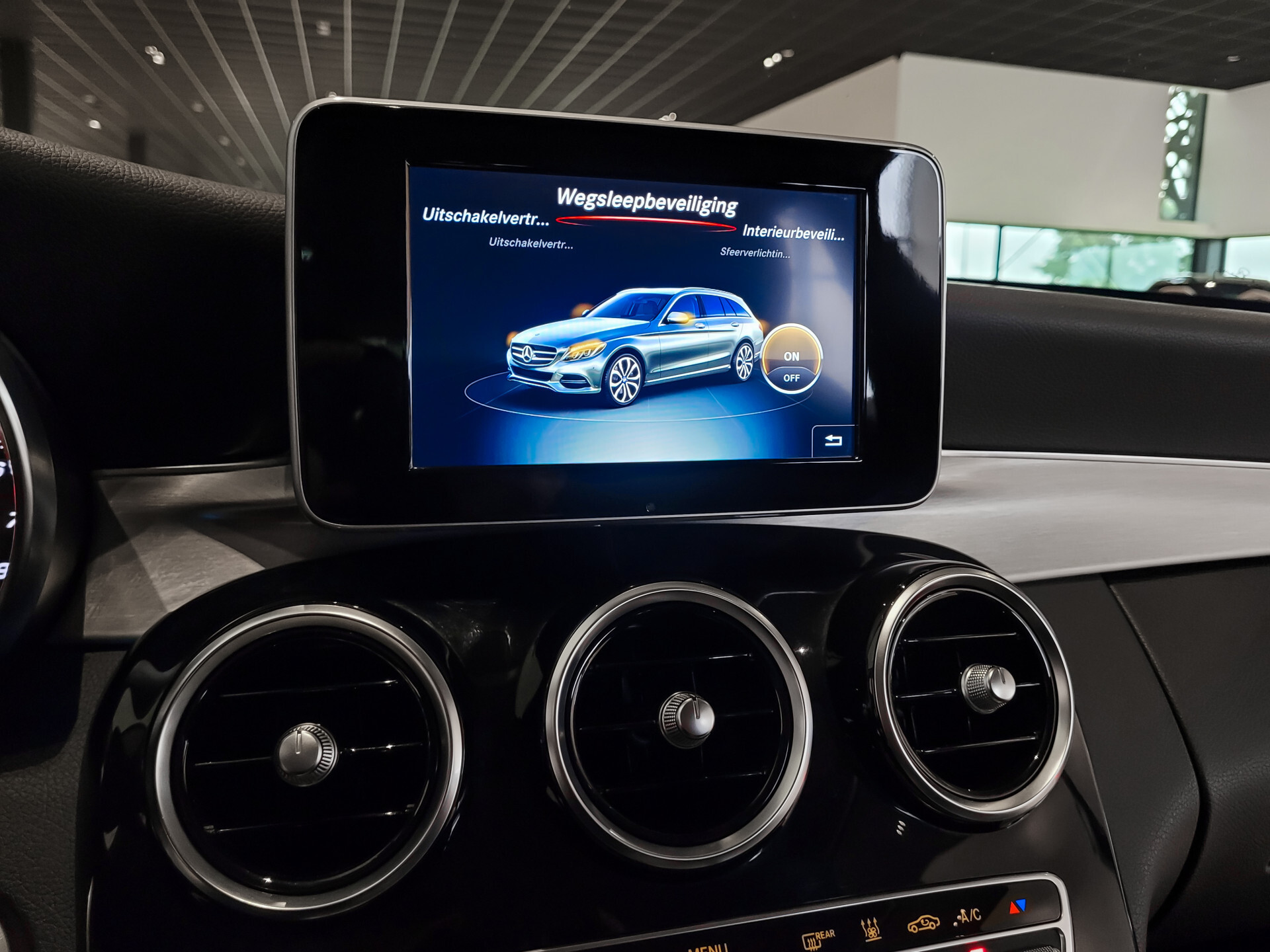 Mercedes-Benz C-Klasse Estate 350 e Avantgarde Airmatic|Camera|Verw-stoelen|Sfeerverlichting|Aut-kofferklep|New Service Foto 21