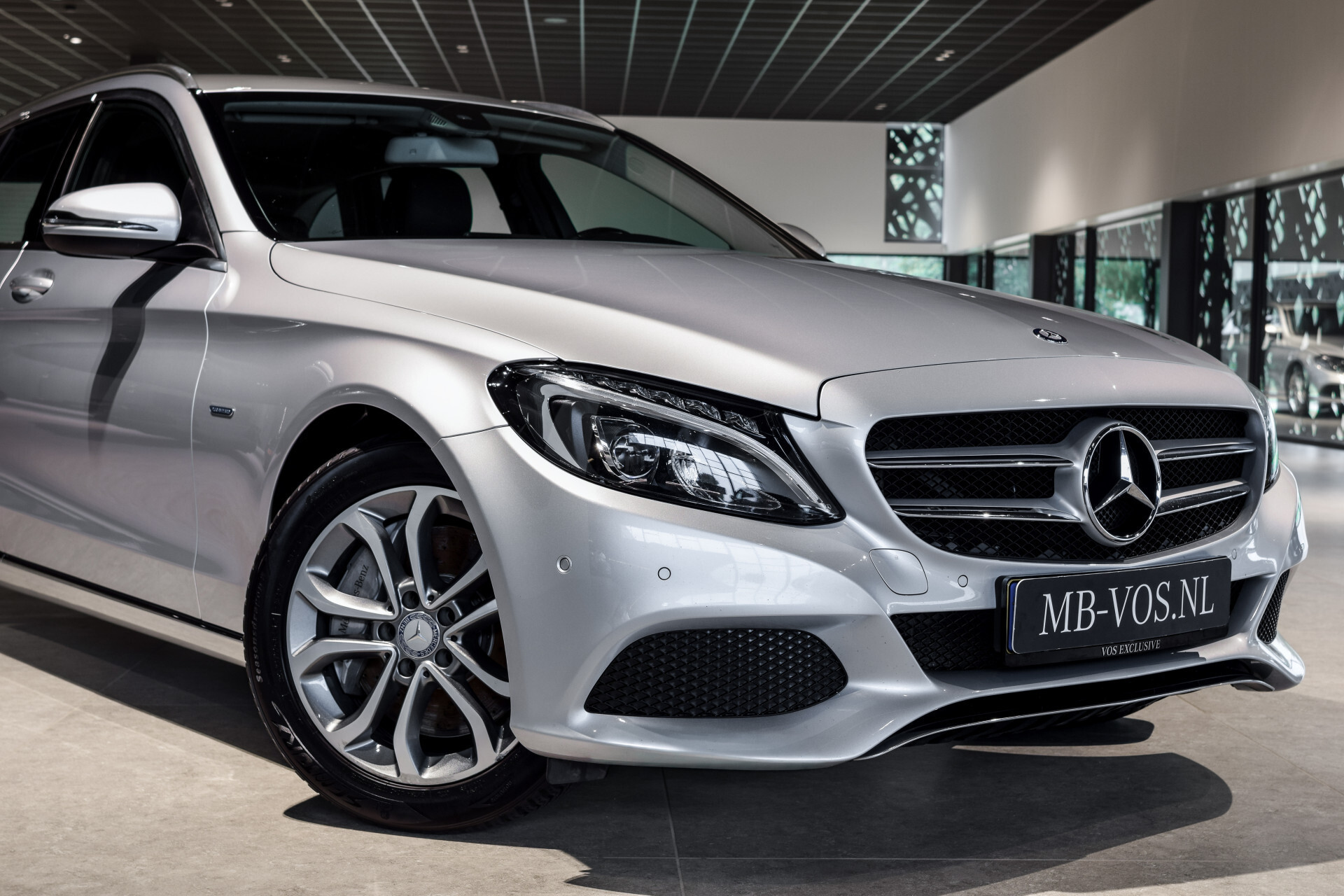 Mercedes-Benz C-Klasse Estate 350 e Avantgarde Airmatic|Camera|Verw-stoelen|Sfeerverlichting|Aut-kofferklep|New Service Foto 30