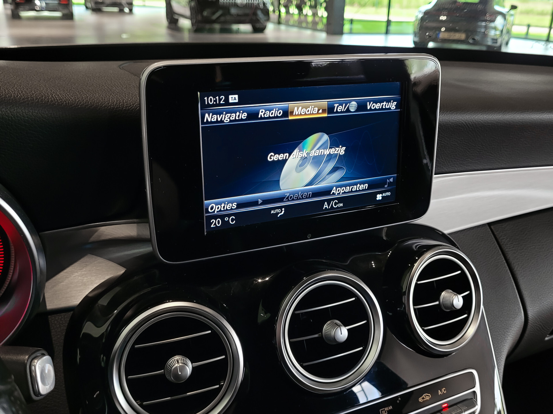 Mercedes-Benz C-Klasse Estate 180 AMG Sport Edition Leder|Sfeerverlichting|Aut-kofferklep|LED|19"|New Service/APK Foto 13