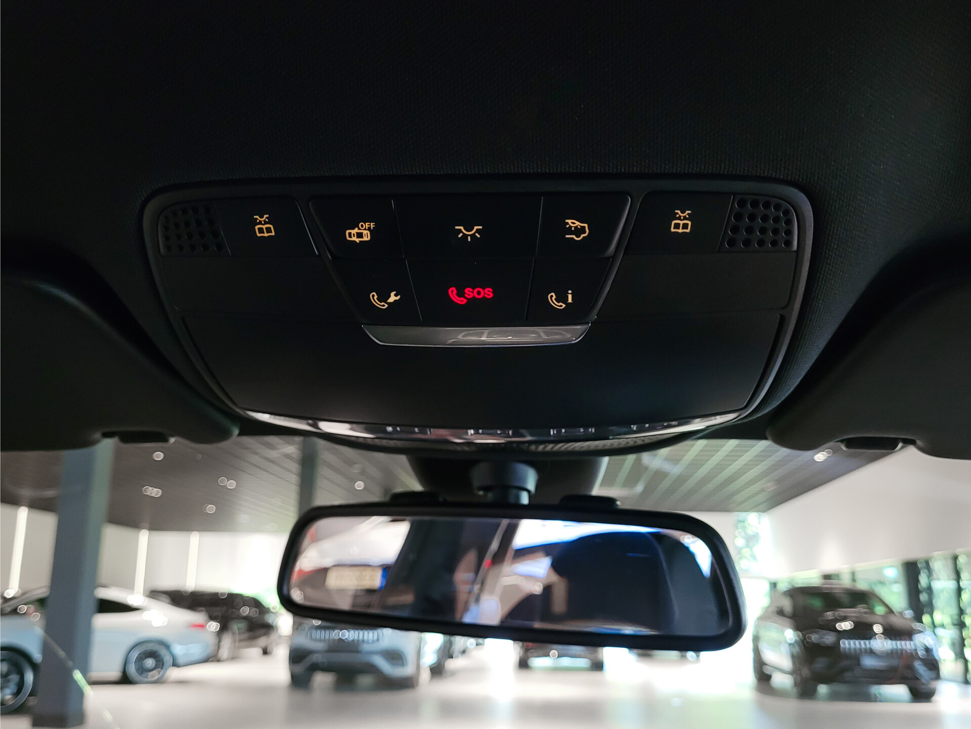 Mercedes-Benz C-Klasse Estate 180 AMG Sport Edition Leder|Sfeerverlichting|Aut-kofferklep|LED|19"|New Service/APK Foto 25