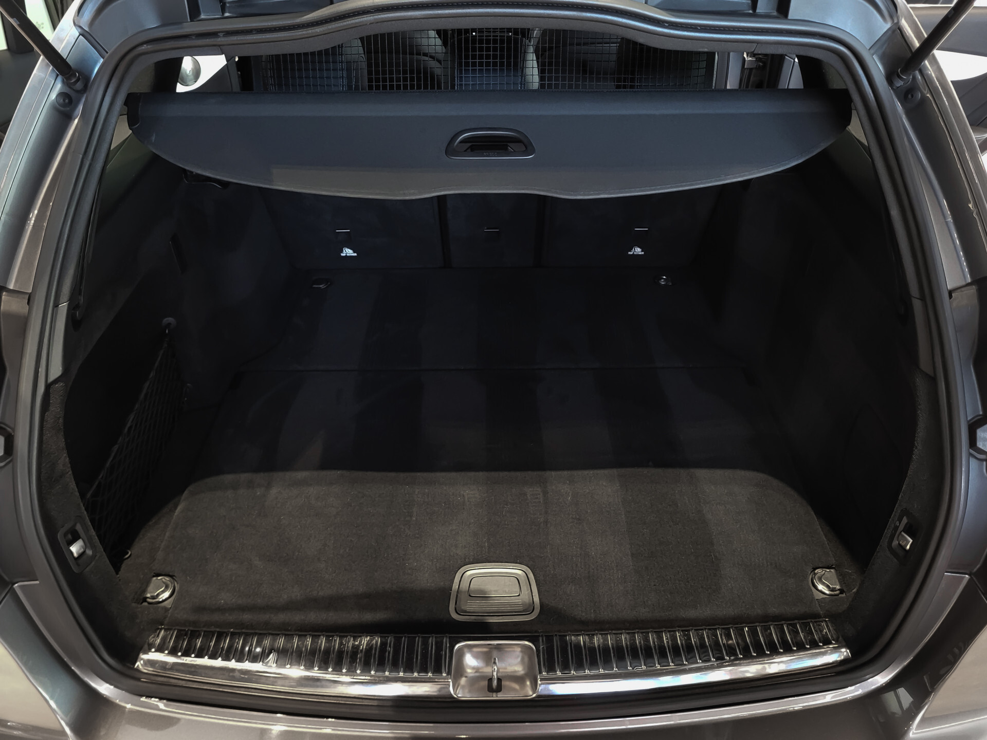 Mercedes-Benz C-Klasse Estate 180 AMG Sport Edition Leder|Sfeerverlichting|Aut-kofferklep|LED|19"|New Service/APK Foto 26