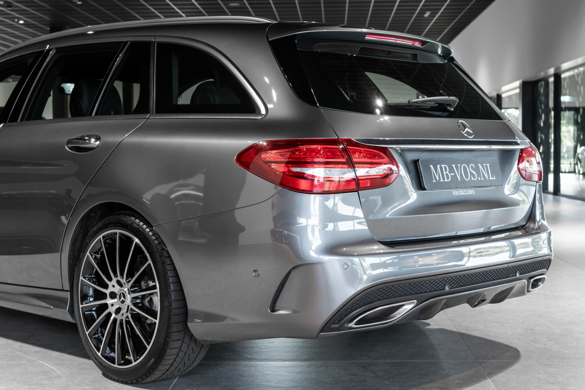 Mercedes-Benz C-Klasse Estate 180 AMG Sport Edition Leder|Sfeerverlichting|Aut-kofferklep|LED|19"|New Service/APK Foto 28