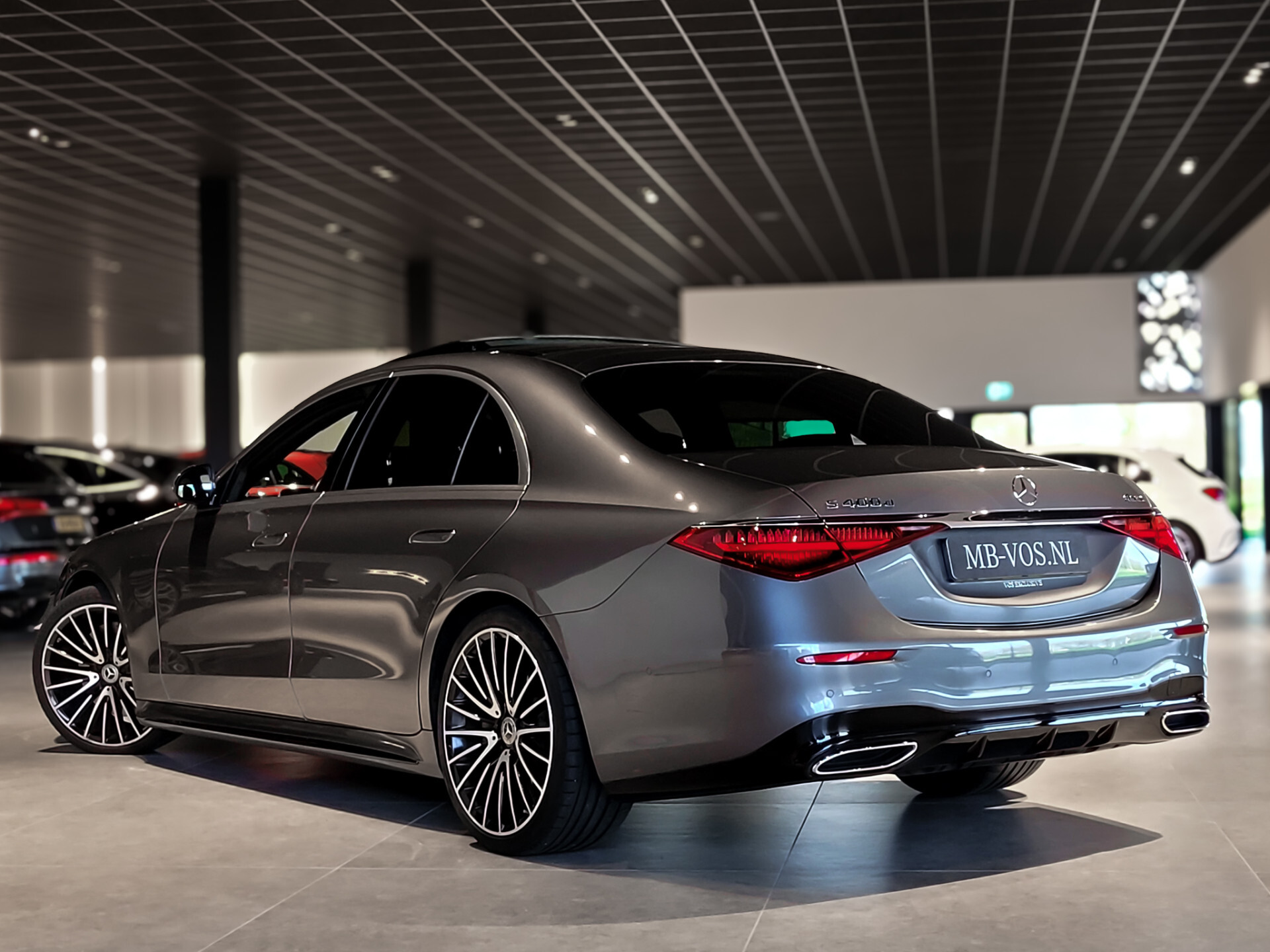 Mercedes-Benz S-Klasse 400d 4-M AMG Achterassturing|Ruitleder|Burmester|Rij-assistentie|Keyless|Night|21" Aut9 Foto 2