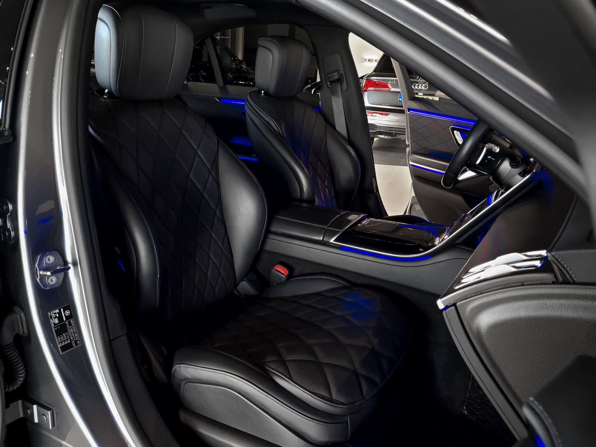 Mercedes-Benz S-Klasse 400d 4-M AMG Achterassturing|Ruitleder|Burmester|Rij-assistentie|Keyless|Night|21" Aut9 Foto 3