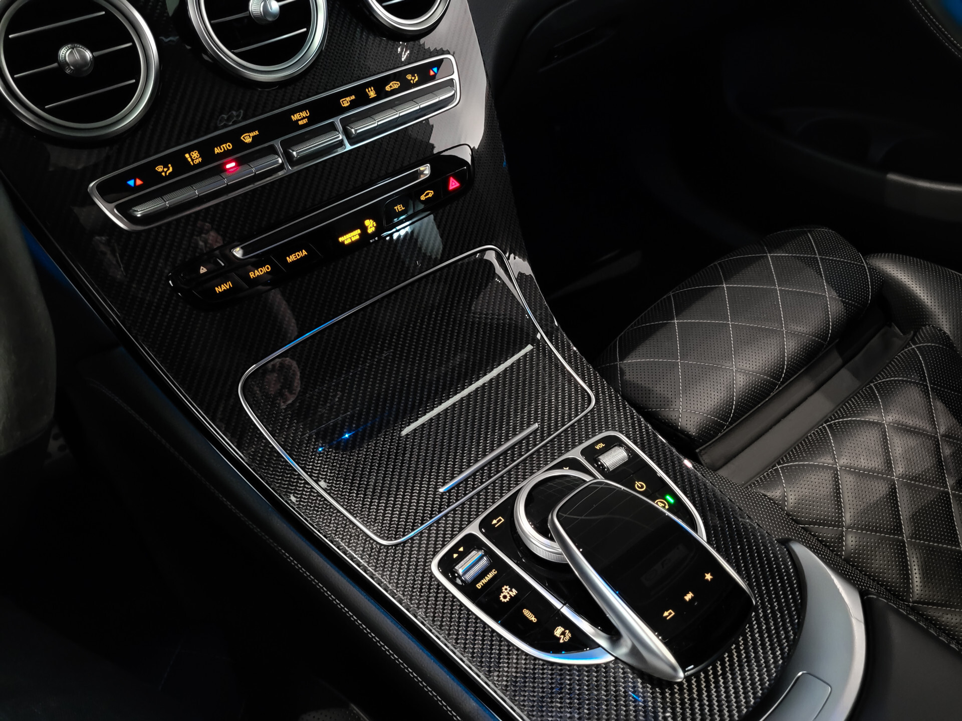 Mercedes-Benz GLC Coupé AMG 43 4-M Designo|Carbon|Standkachel|Keyless|Burmester|Night|21"|New Service Foto 21