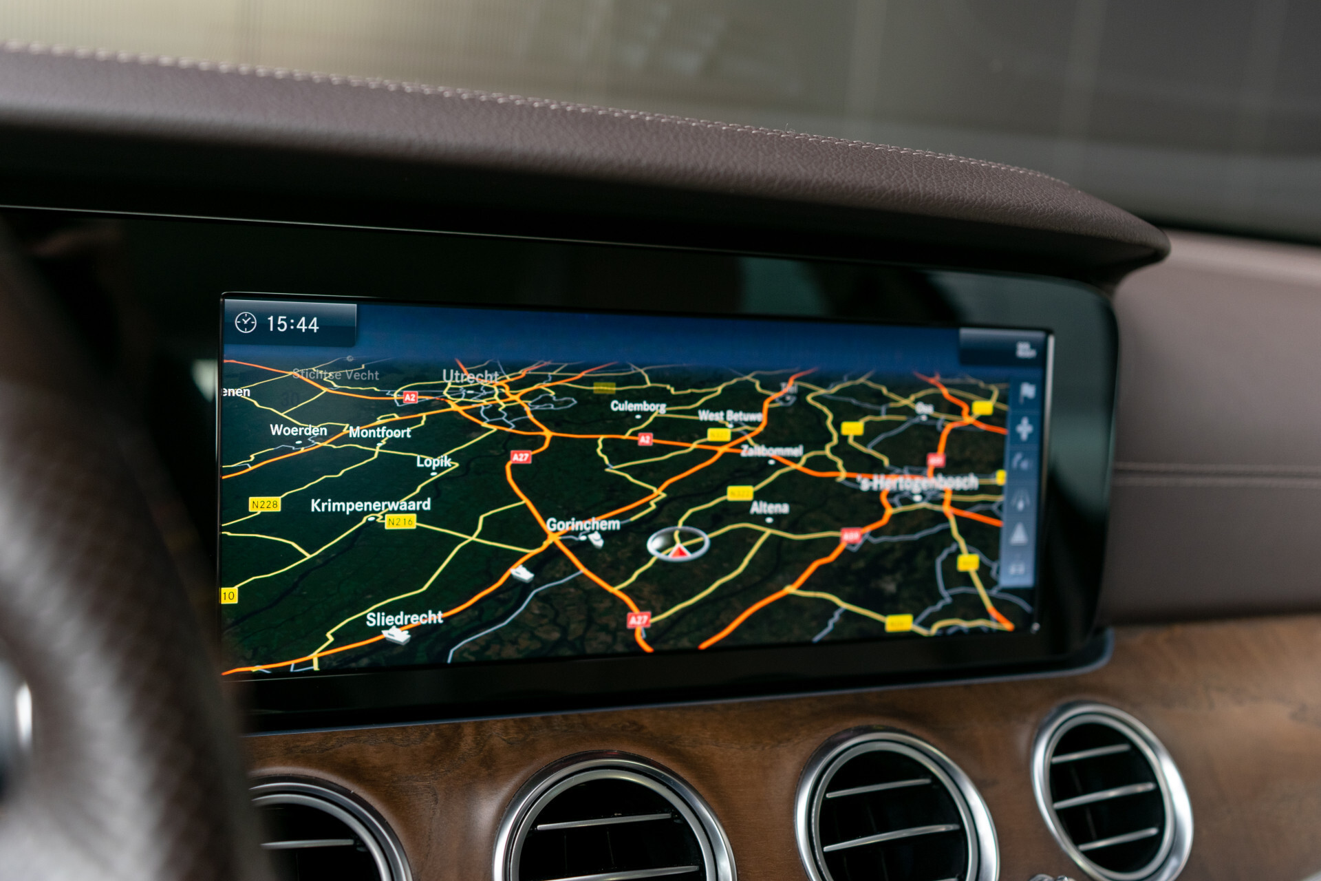 Mercedes-Benz E-Klasse Estate 250 Avantgarde ACC|Standkachel|Comand|360|Burmester|Mem|Exclusive|Volledige historie Foto 10