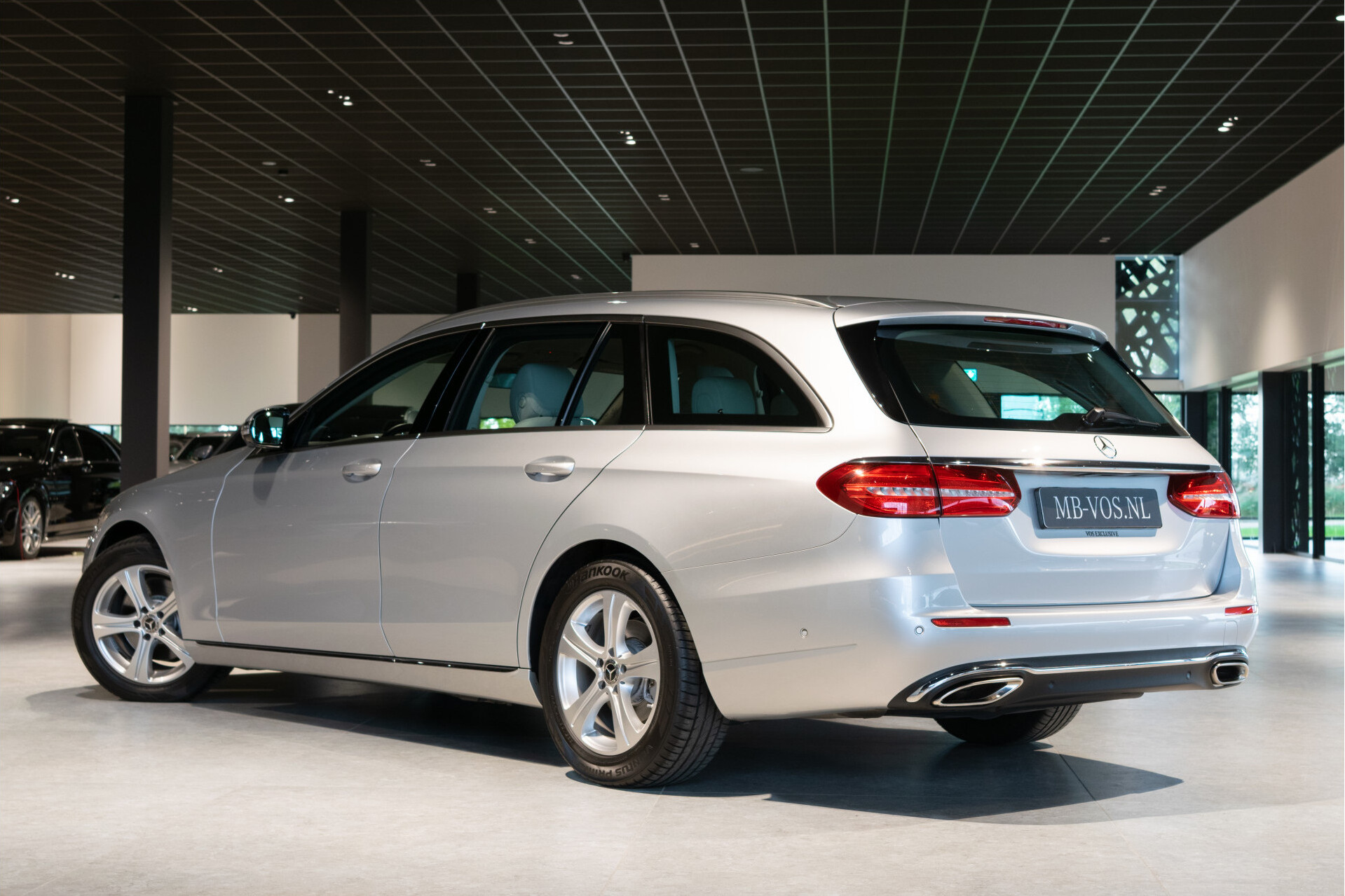 Mercedes-Benz E-Klasse Estate 250 Avantgarde ACC|Standkachel|Comand|360|Burmester|Mem|Exclusive|Volledige historie Foto 2