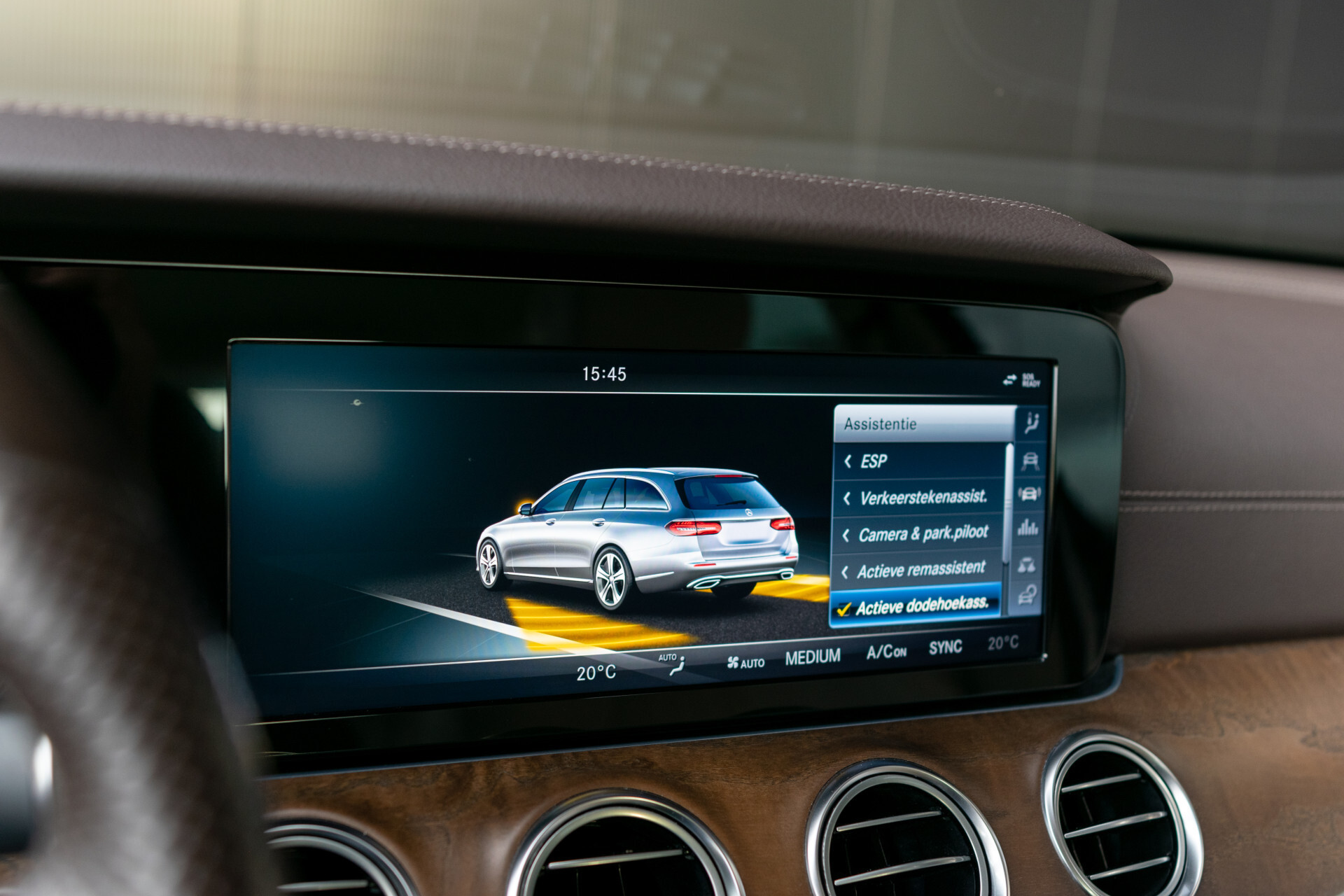 Mercedes-Benz E-Klasse Estate 250 Avantgarde ACC|Standkachel|Comand|360|Burmester|Mem|Exclusive|Volledige historie Foto 24