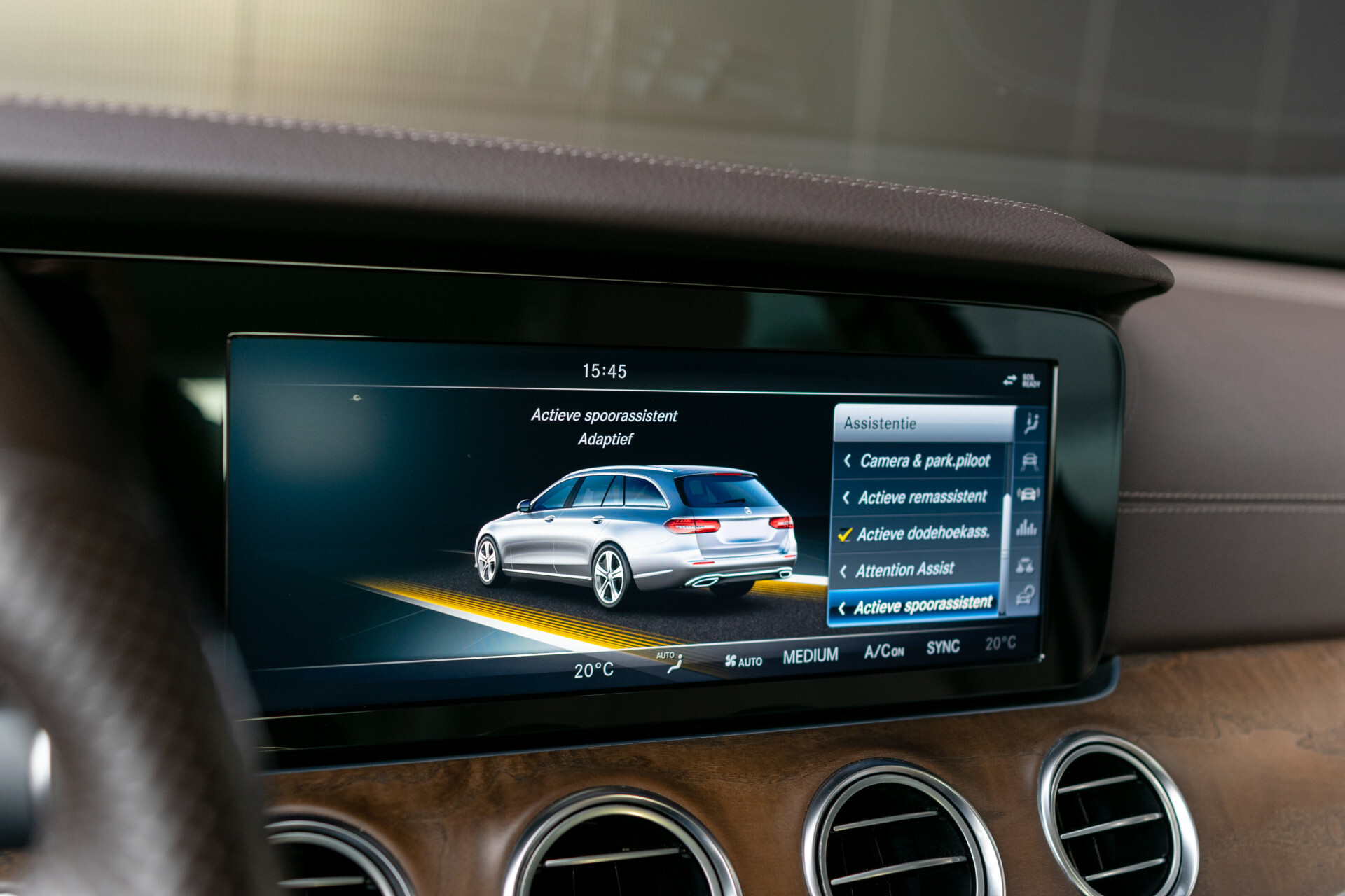 Mercedes-Benz E-Klasse Estate 250 Avantgarde ACC|Standkachel|Comand|360|Burmester|Mem|Exclusive|Volledige historie Foto 26