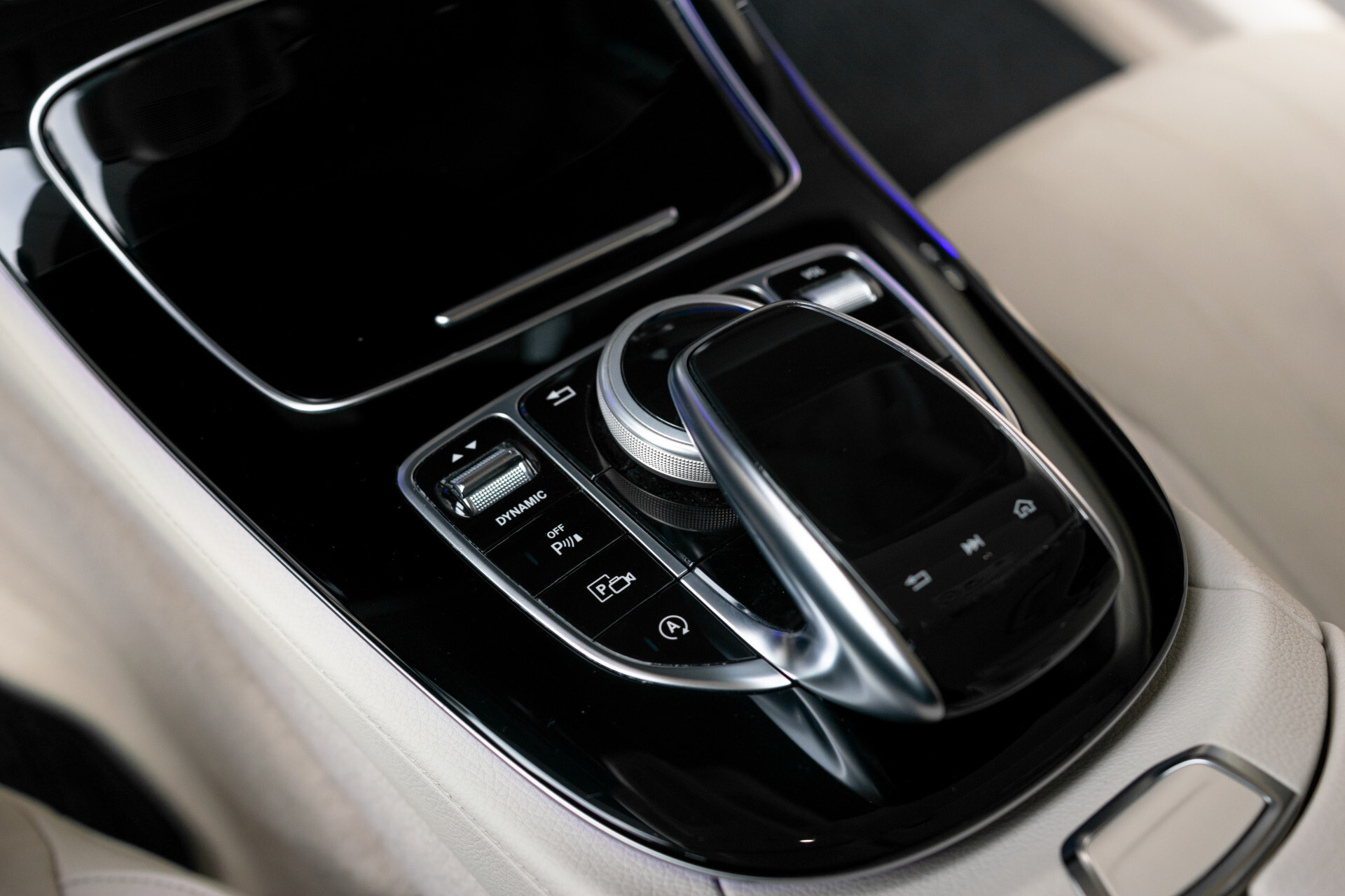 Mercedes-Benz E-Klasse Estate 250 Avantgarde ACC|Standkachel|Comand|360|Burmester|Mem|Exclusive|Volledige historie Foto 29